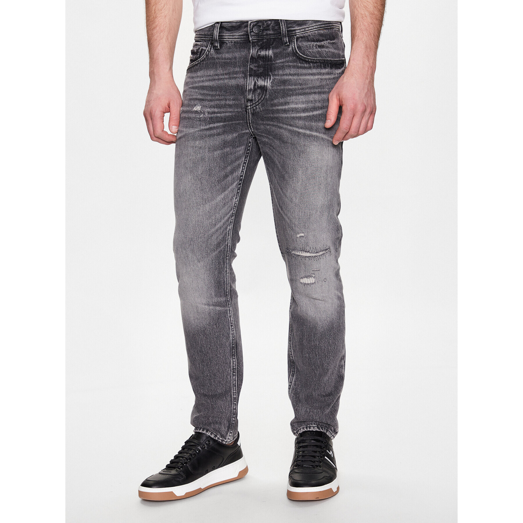 Boss Jeans hlače 50484286 Siva Tapered Fit - Pepit.si