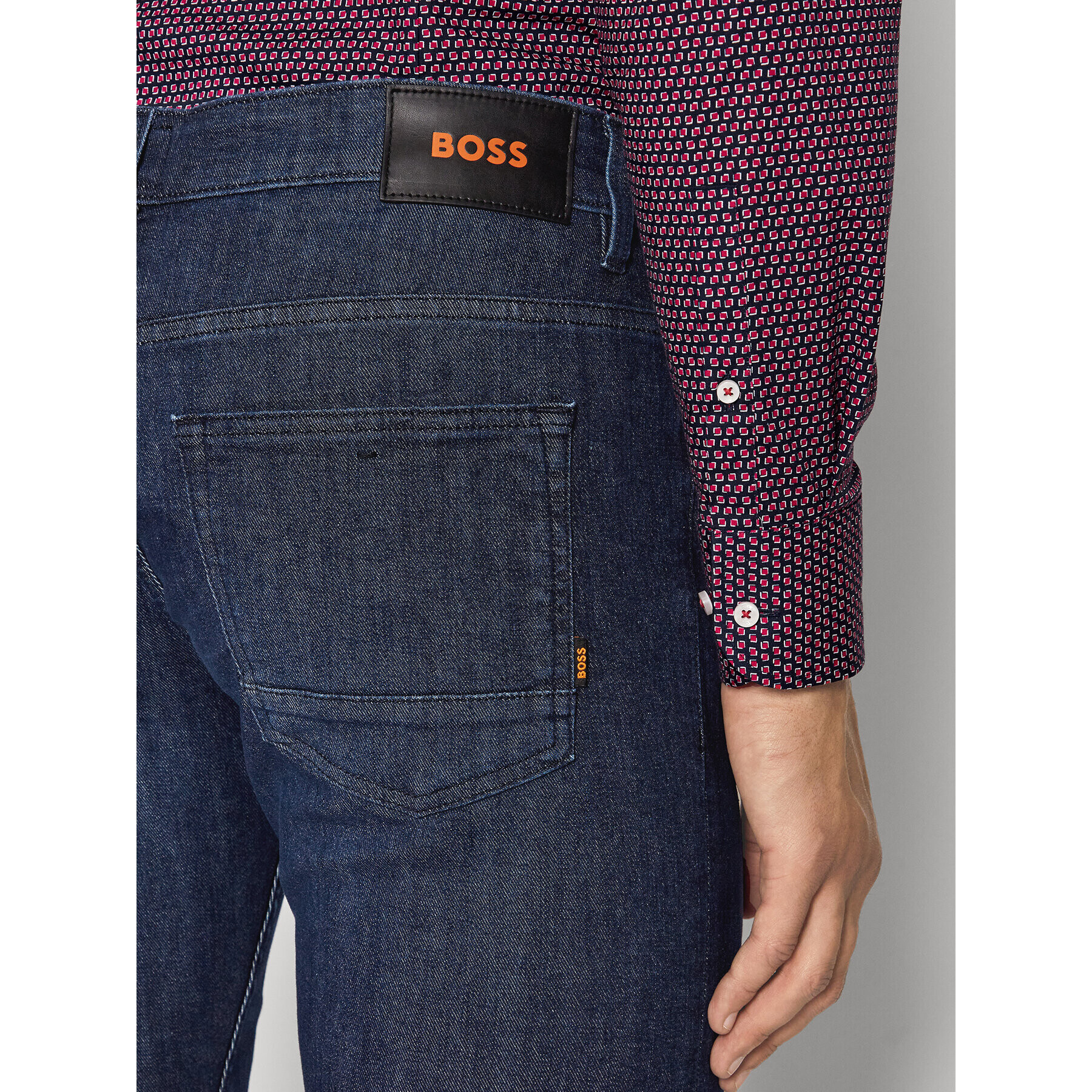 Boss Jeans hlače Delaware 50473869 Mornarsko modra Slim Fit - Pepit.si