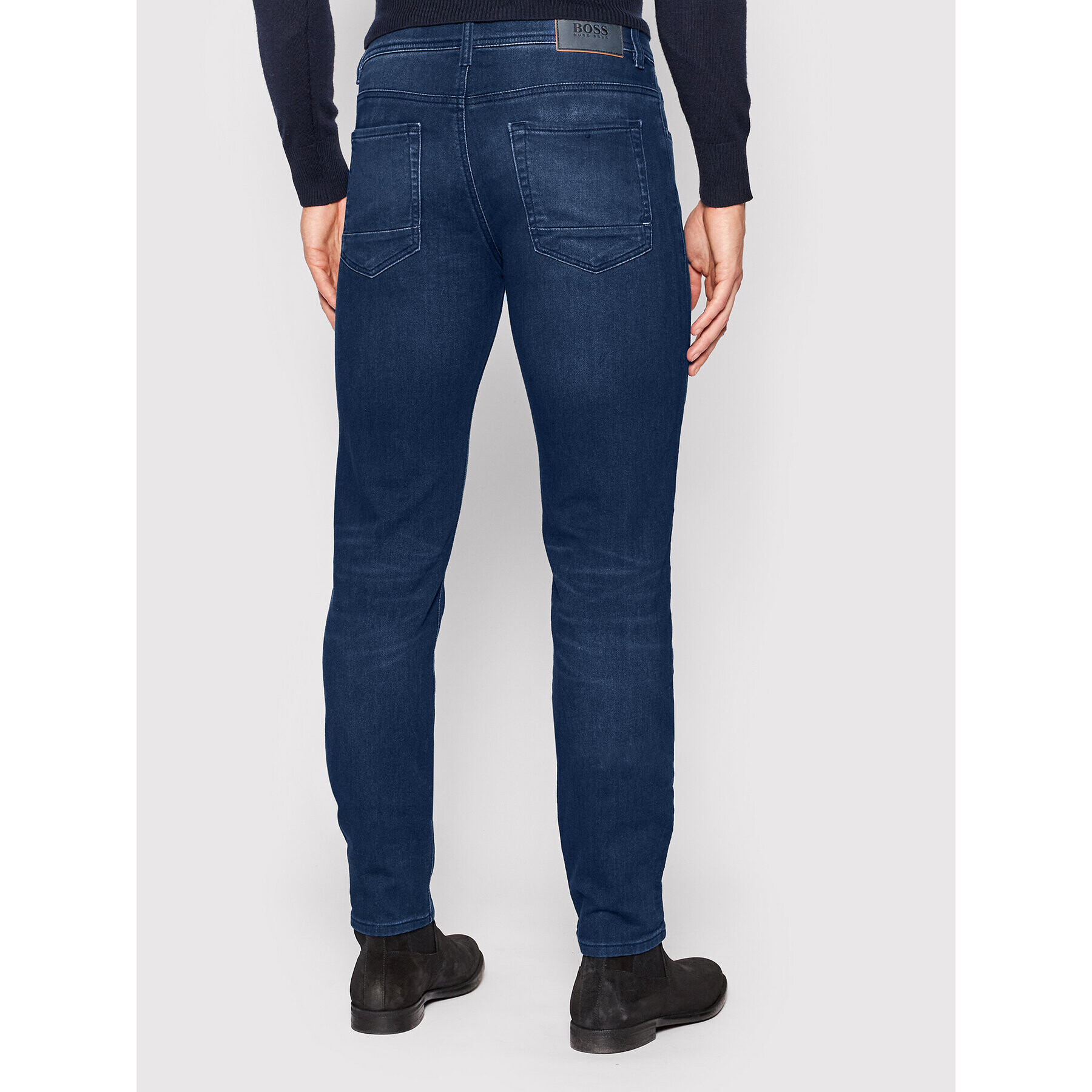 Boss Jeans hlače Taber 50463454 Mornarsko modra Tapered Fit - Pepit.si