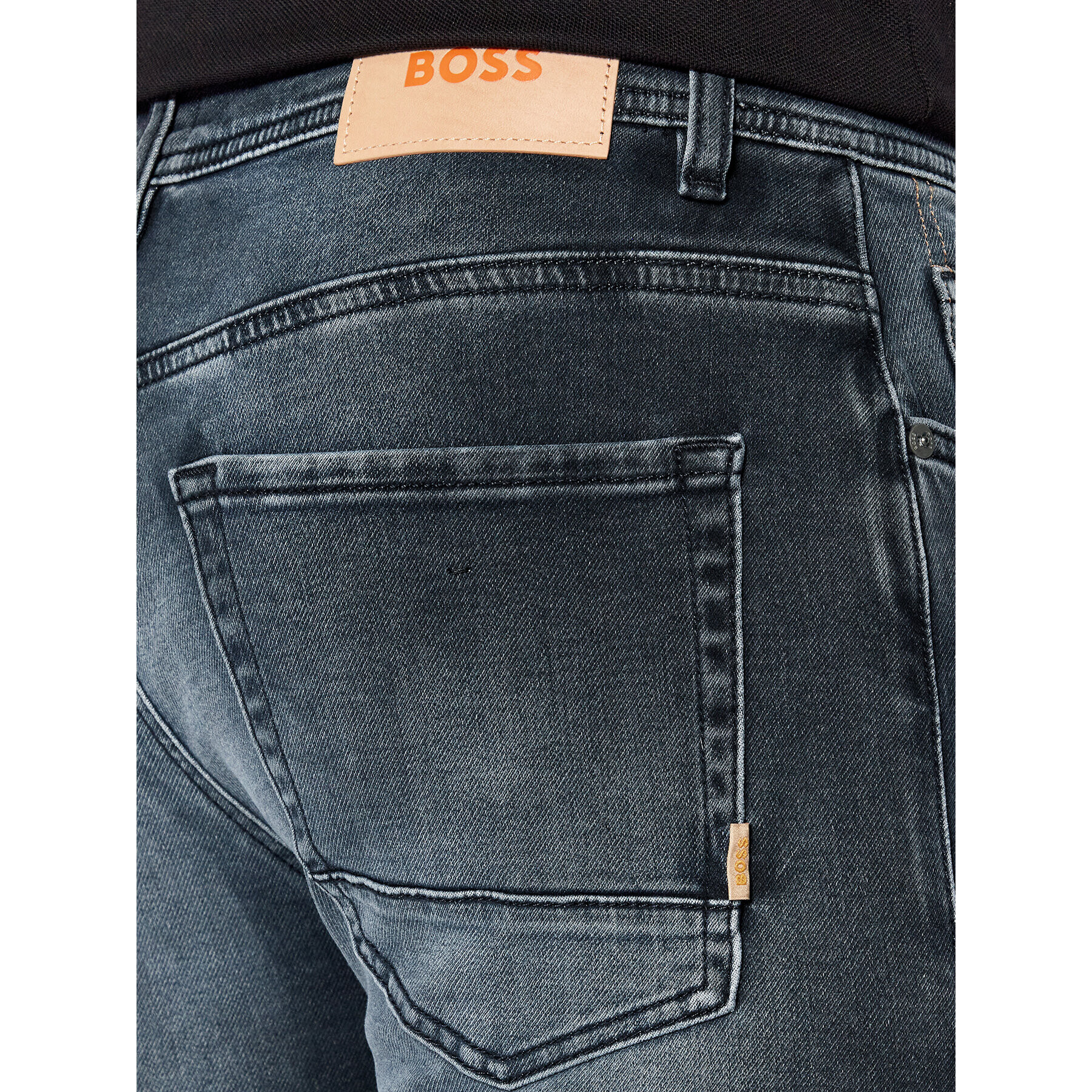 Boss Jeans hlače Taber 50473425 Mornarsko modra Tapered Fit - Pepit.si