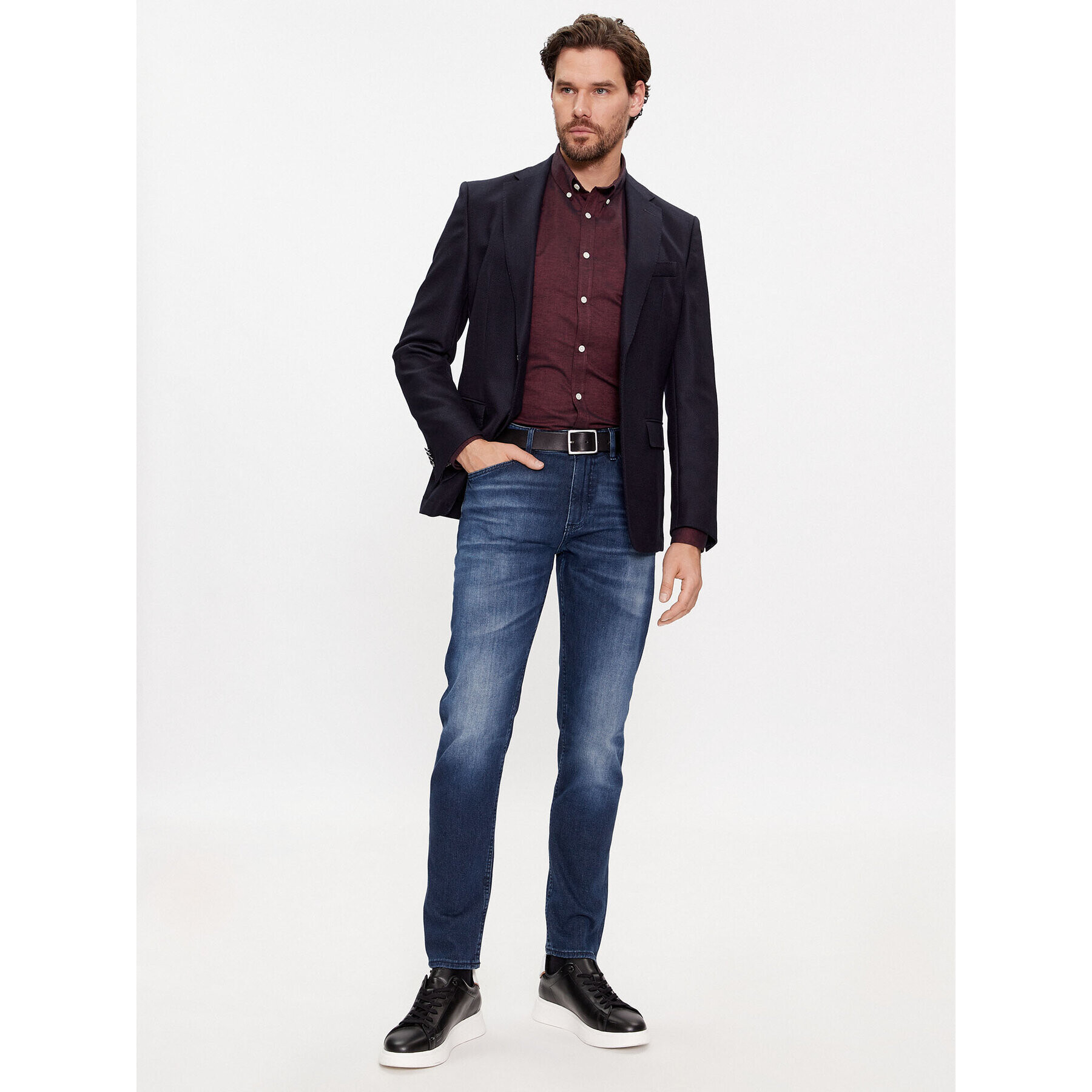 Boss Jeans hlače Taber 50501066 Mornarsko modra Tapered Fit - Pepit.si