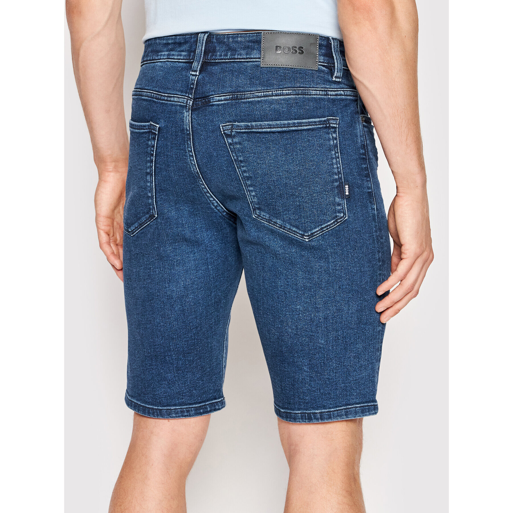 Boss Jeans kratke hlače Maine3 50467369 Mornarsko modra Regular Fit - Pepit.si