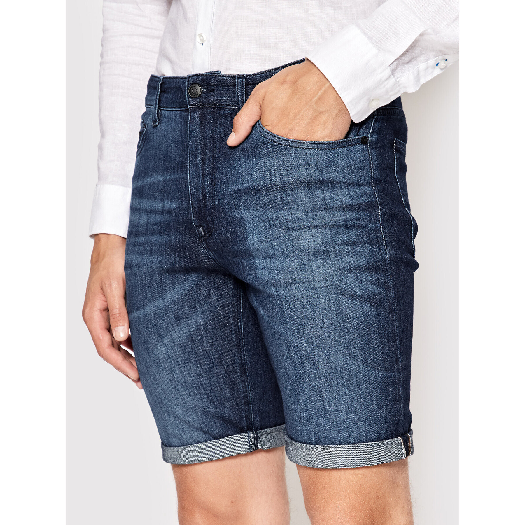 Boss Jeans kratke hlače Maine3 50473024 Mornarsko modra Regular Fit - Pepit.si