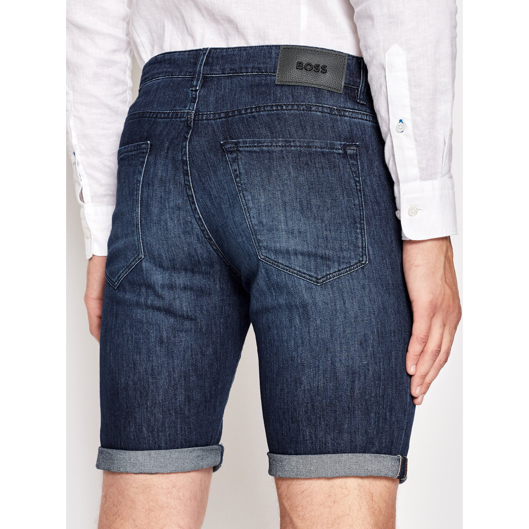 Boss Jeans kratke hlače Maine3 50473024 Mornarsko modra Regular Fit - Pepit.si