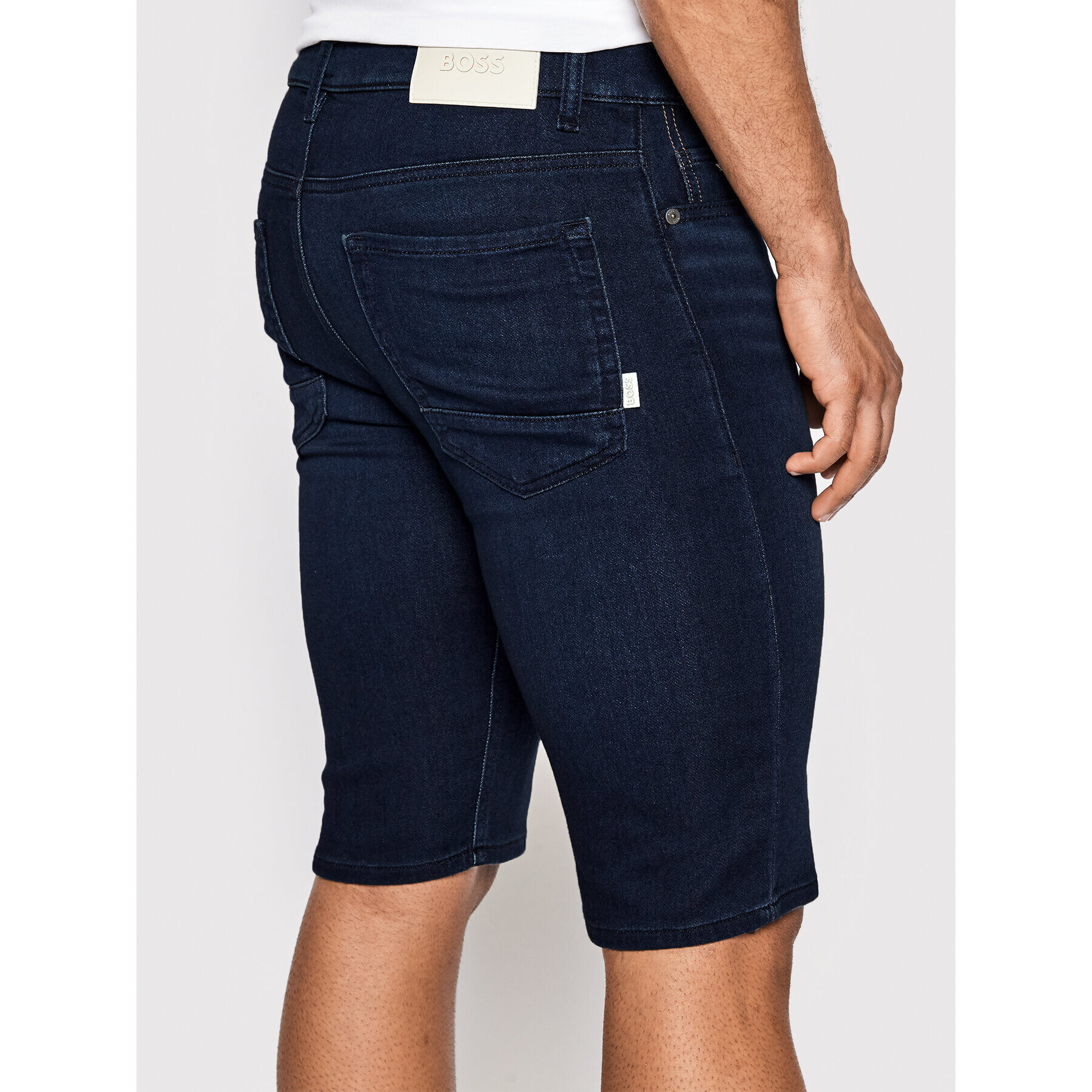 Boss Jeans kratke hlače Taber Bc-P 50475323 Mornarsko modra Tapered Fit - Pepit.si