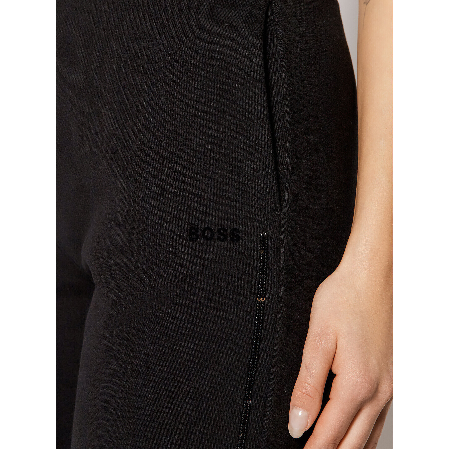 Boss Spodnji del trenirke C_Ejoy_Sequin 50465682 Črna Regular Fit - Pepit.si