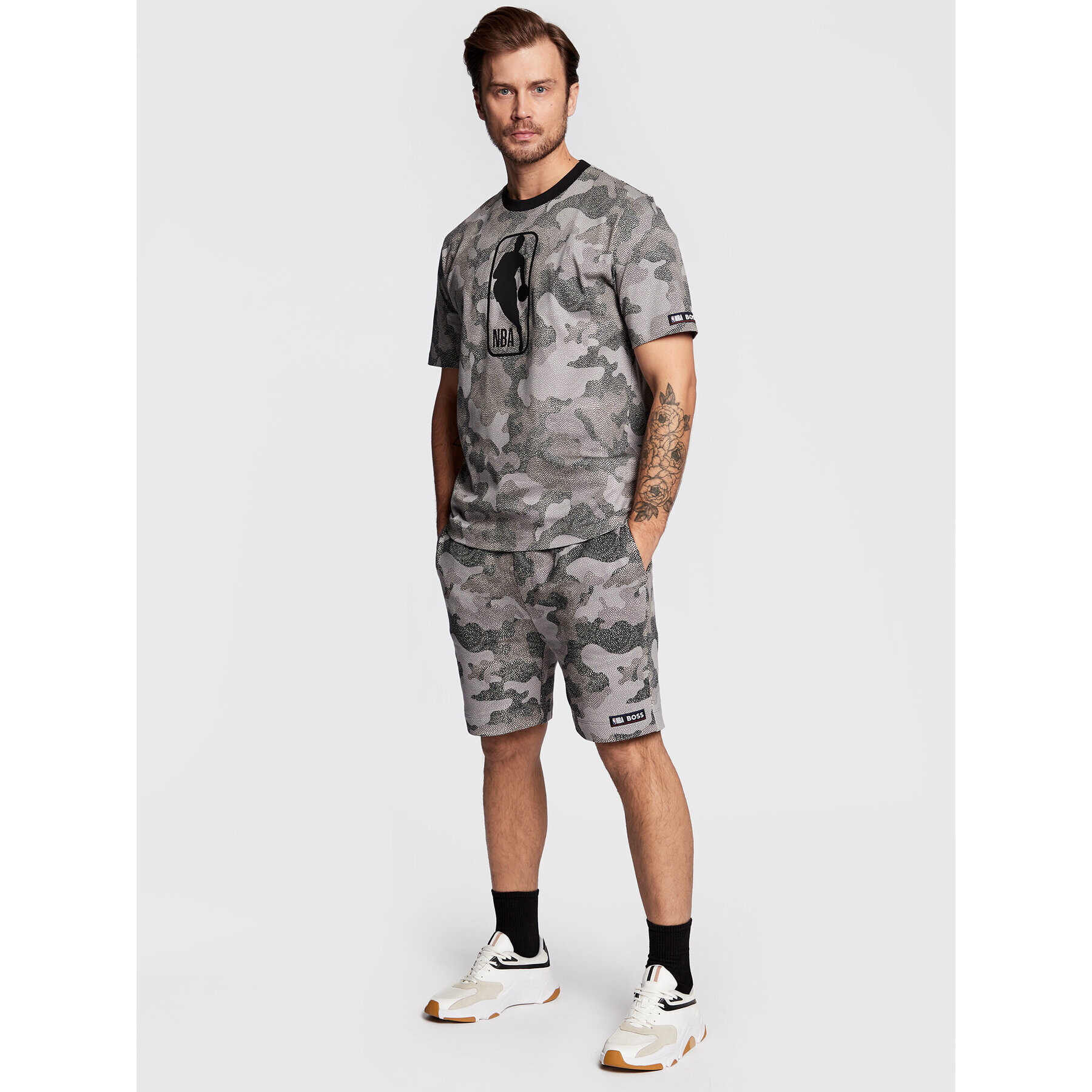 Boss Športne kratke hlače Slam_Camo_NBA 50477471 Siva Regular Fit - Pepit.si