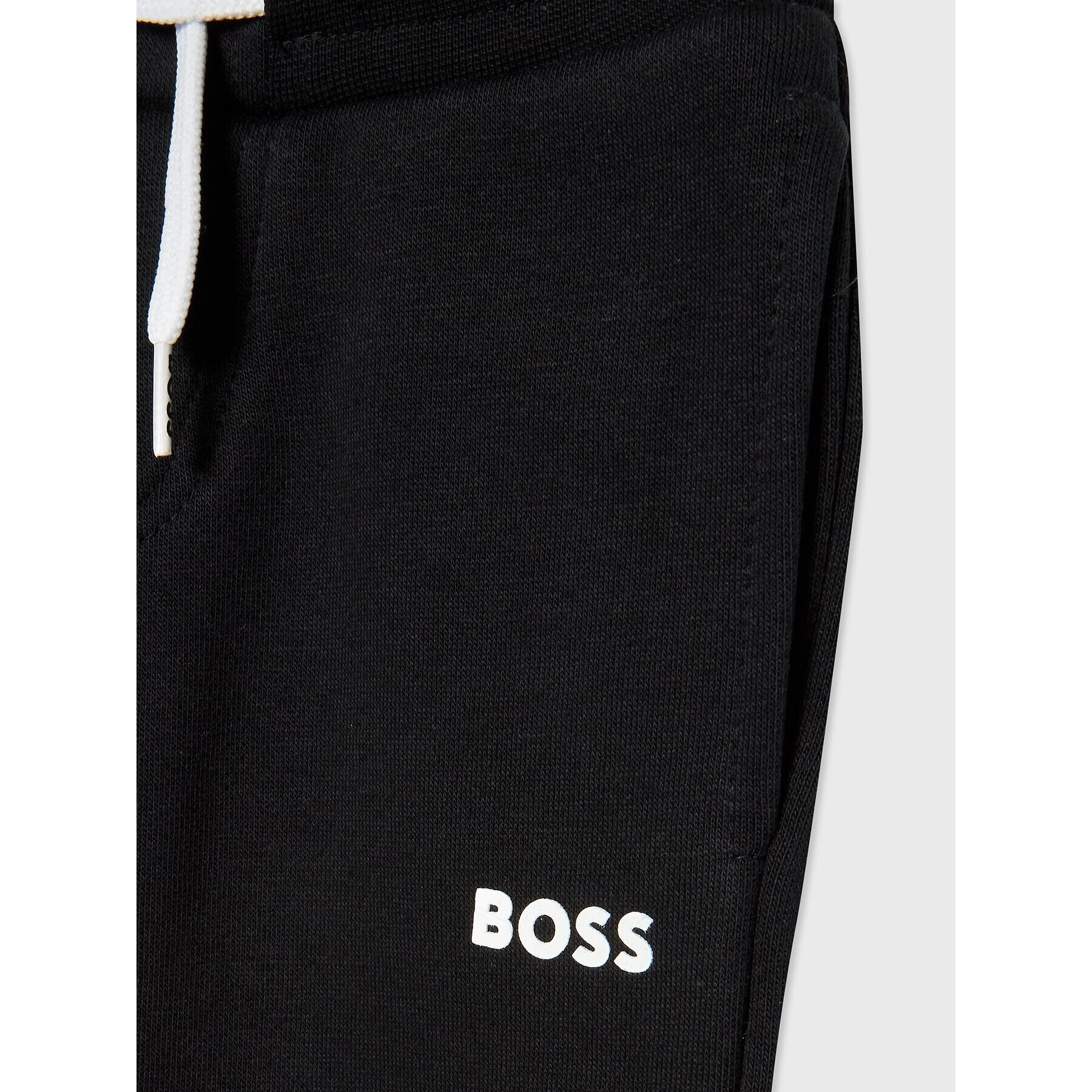 Boss Trenirka J28102 S Črna Regular Fit - Pepit.si