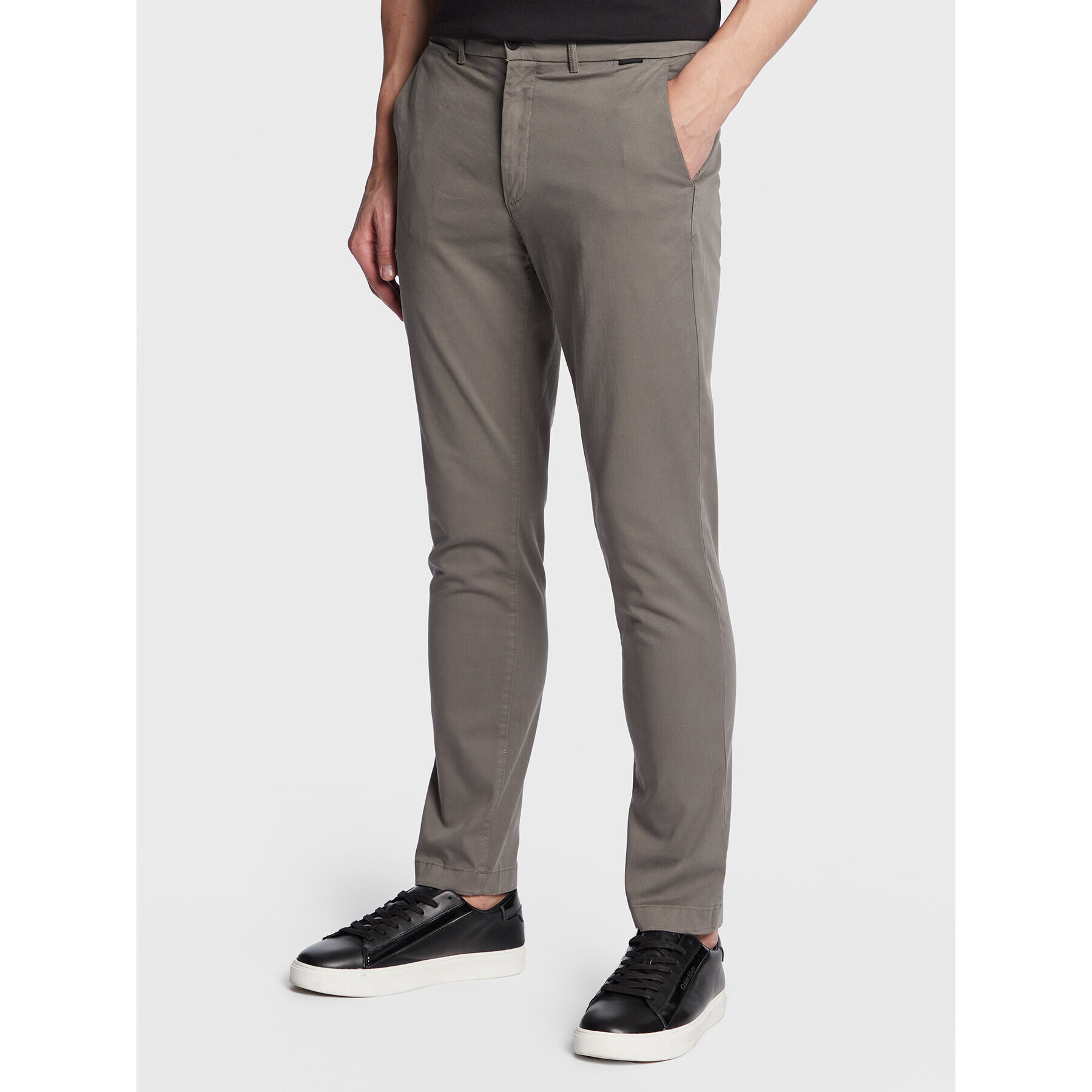 Calvin Klein Chino hlače Garment Dye K10K109911 Siva Slim Fit - Pepit.si