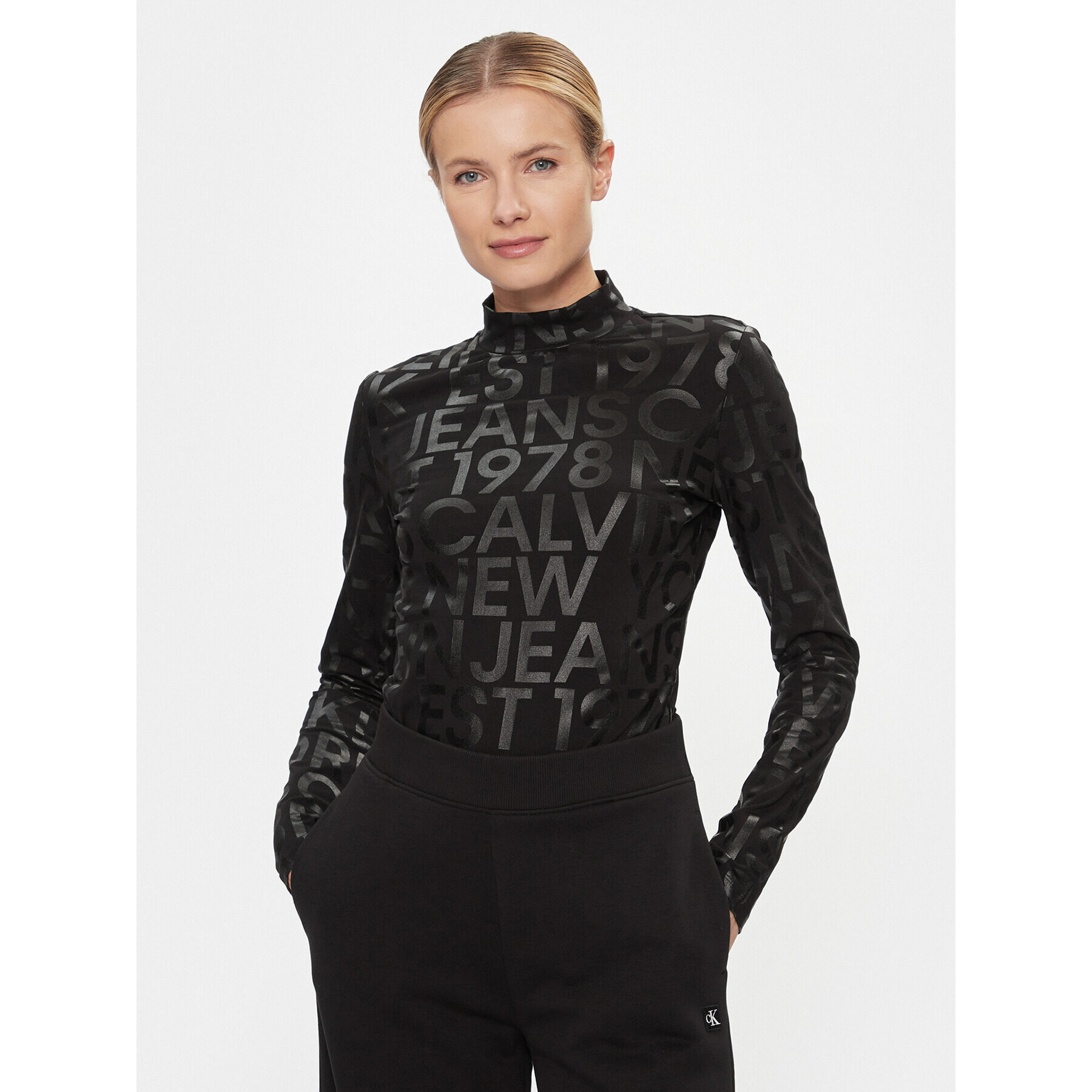 Calvin Klein Jeans Bluza Logo Aop Long Sleeve Top J20J222988 Črna Slim Fit - Pepit.si