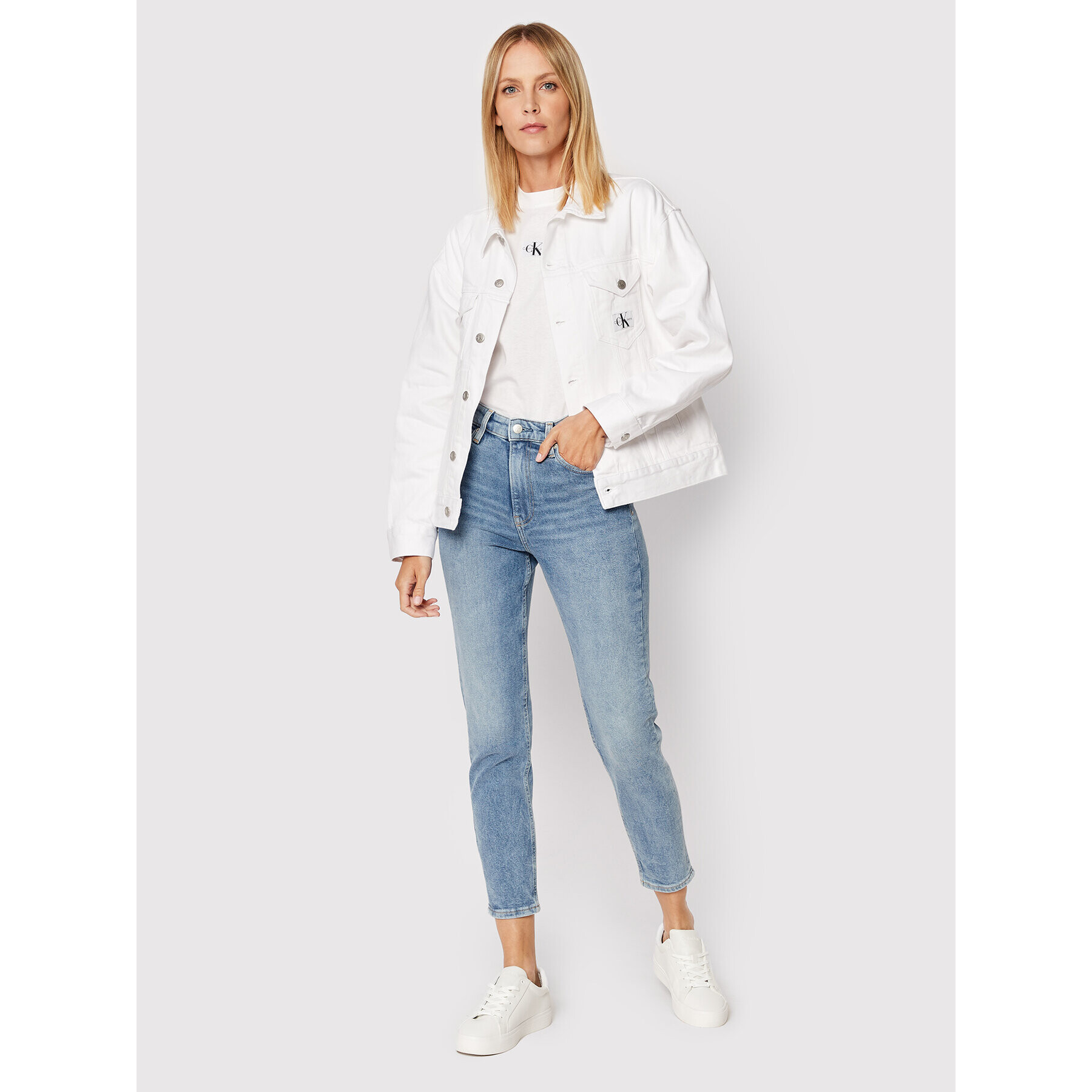 Calvin Klein Jeans Jeans jakna J20J218489 Bela Relaxed Fit - Pepit.si