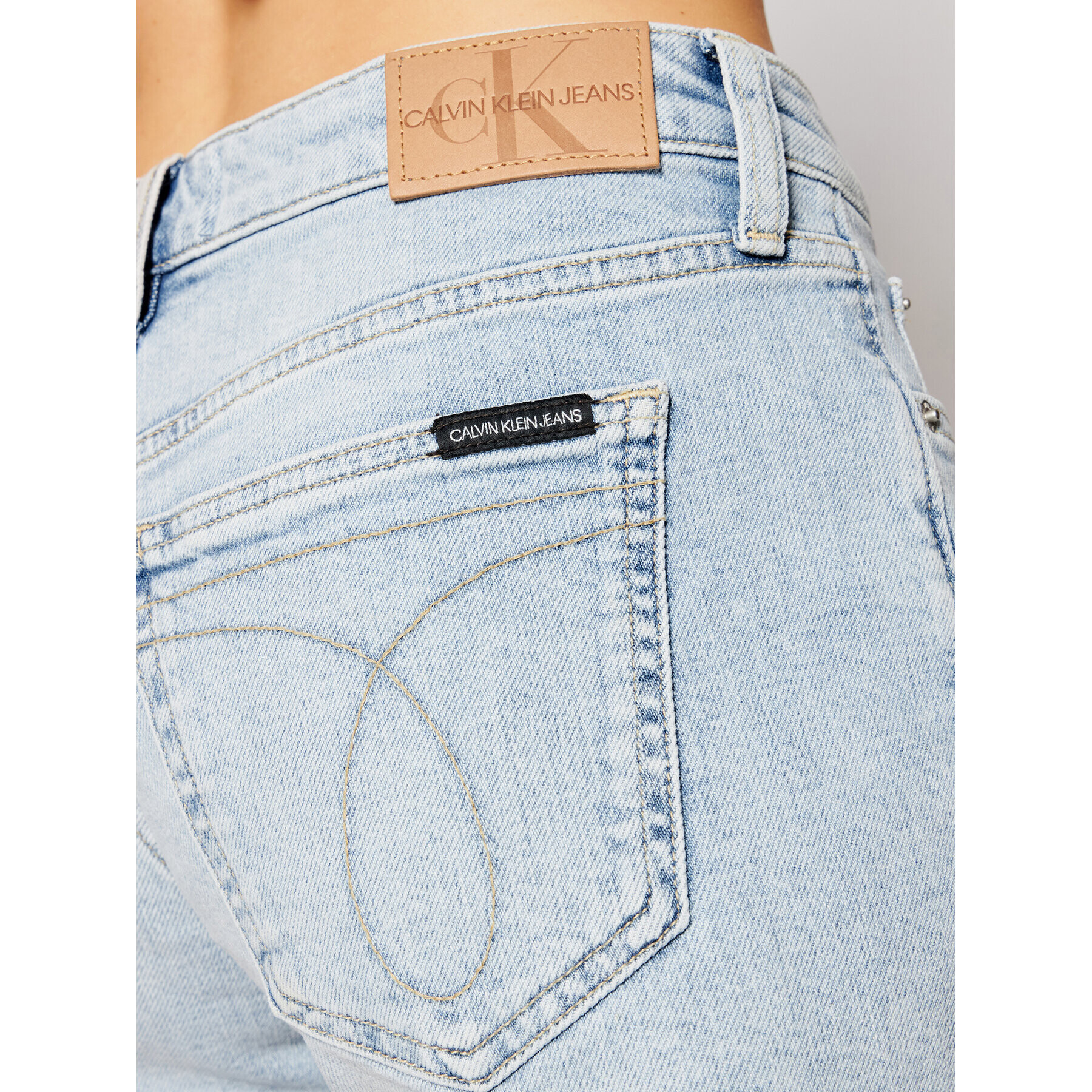 Calvin Klein Jeans Jeans kratke hlače J20J215902 Modra Regular Fit - Pepit.si