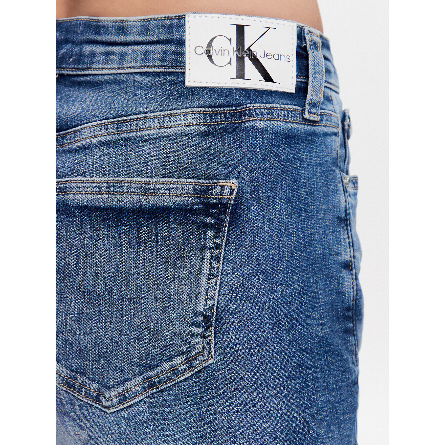 Calvin Klein Jeans Jeans kratke hlače J20J220646 Modra Regular Fit - Pepit.si