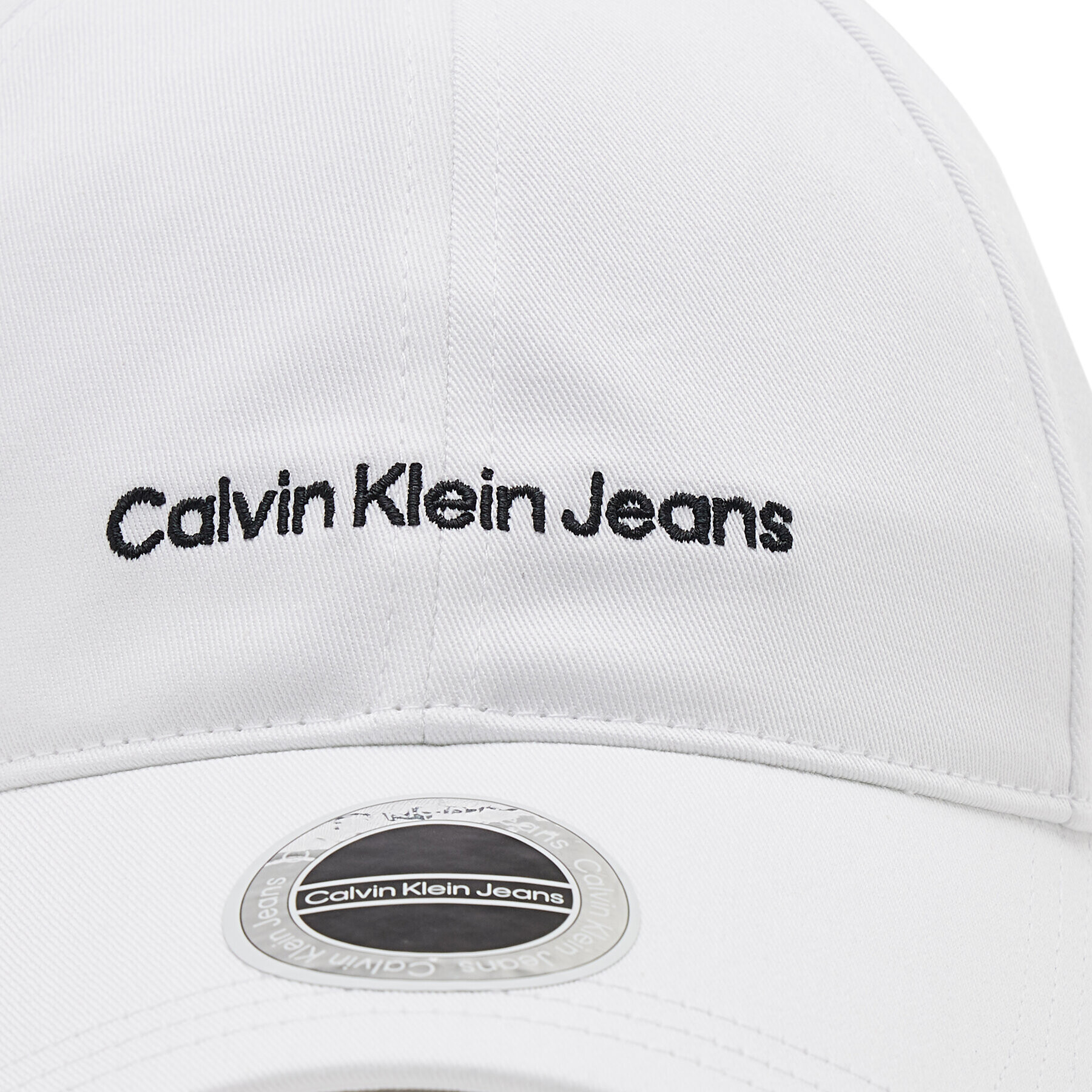 Calvin Klein Jeans Kapa s šiltom Institutional K50K509918 Bela - Pepit.si