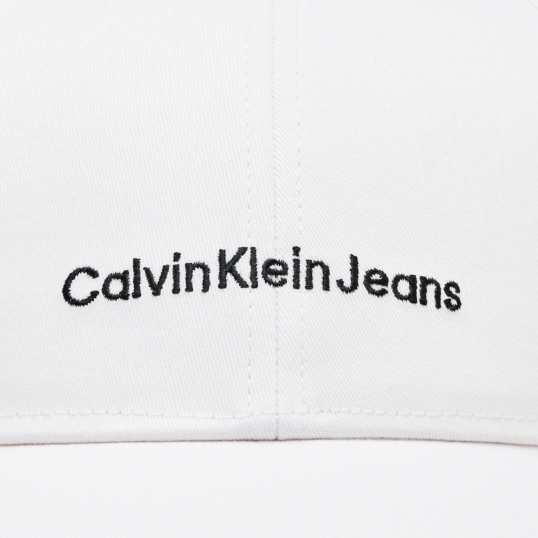 Calvin Klein Jeans Kapa s šiltom K60K608849 Bela - Pepit.si