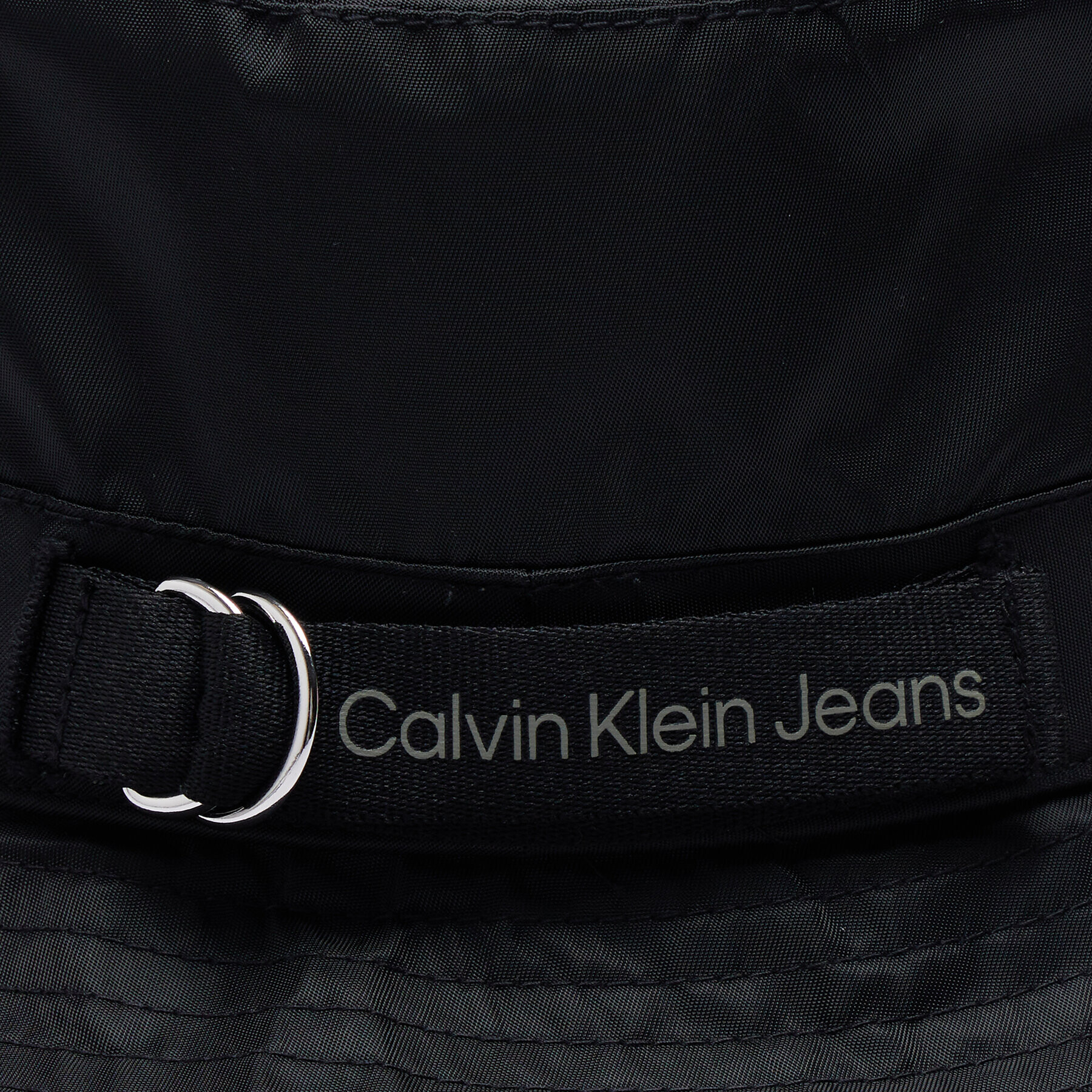 Calvin Klein Jeans Klobuk Bucket Urban Explorer K50K510086BDS Črna - Pepit.si