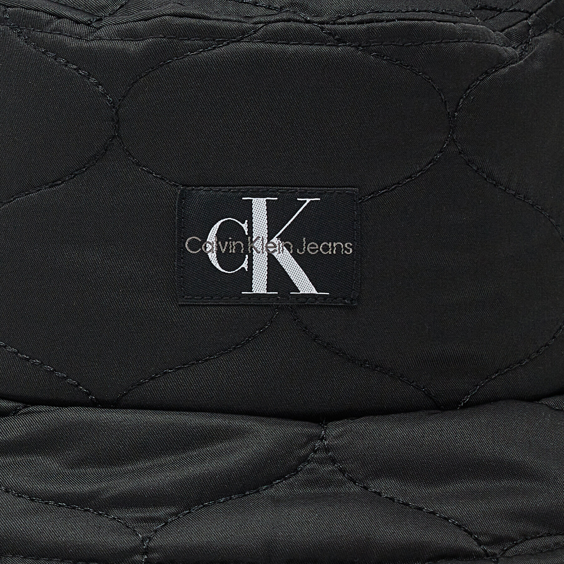 Calvin Klein Jeans Klobuk Quilted IU0IU00391 Črna - Pepit.si