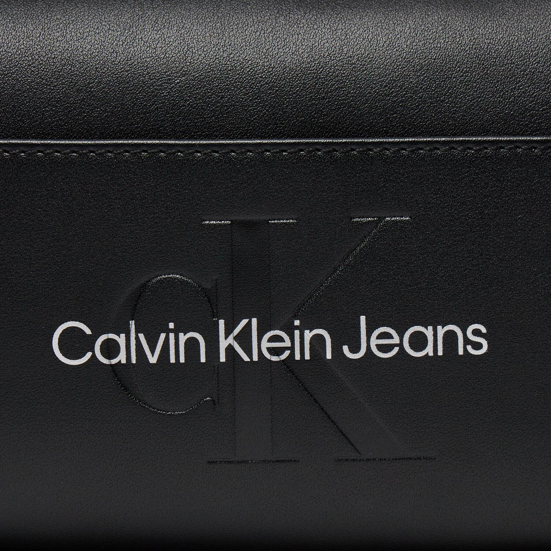 Calvin Klein Jeans Kozmetični kovček Sculpted Beauty Case Mono K60K611483 Črna - Pepit.si