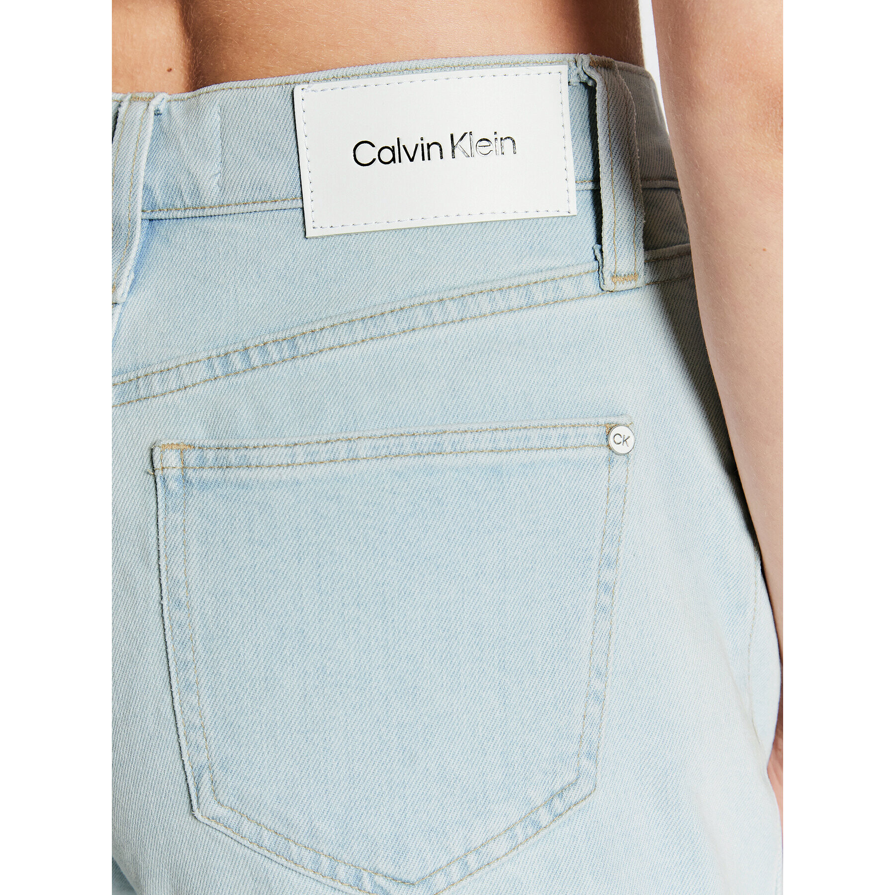 Calvin Klein Jeans kratke hlače K20K203858 Modra Regular Fit - Pepit.si