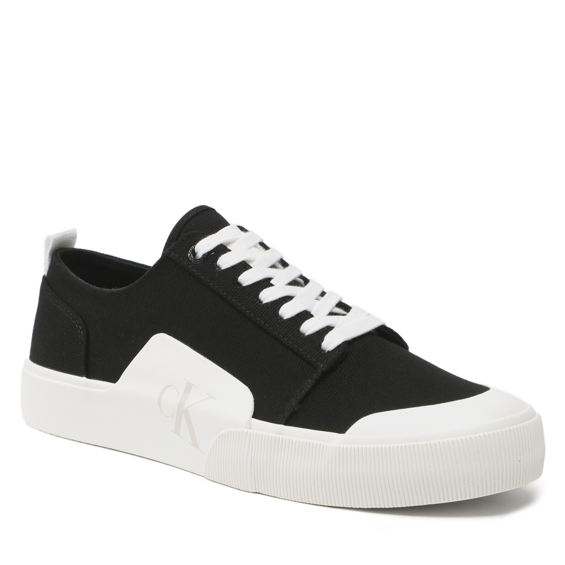 Calvin Klein Jeans Modne superge Skater Vulc Low Laceup Badge YM0YM00598 Črna - Pepit.si