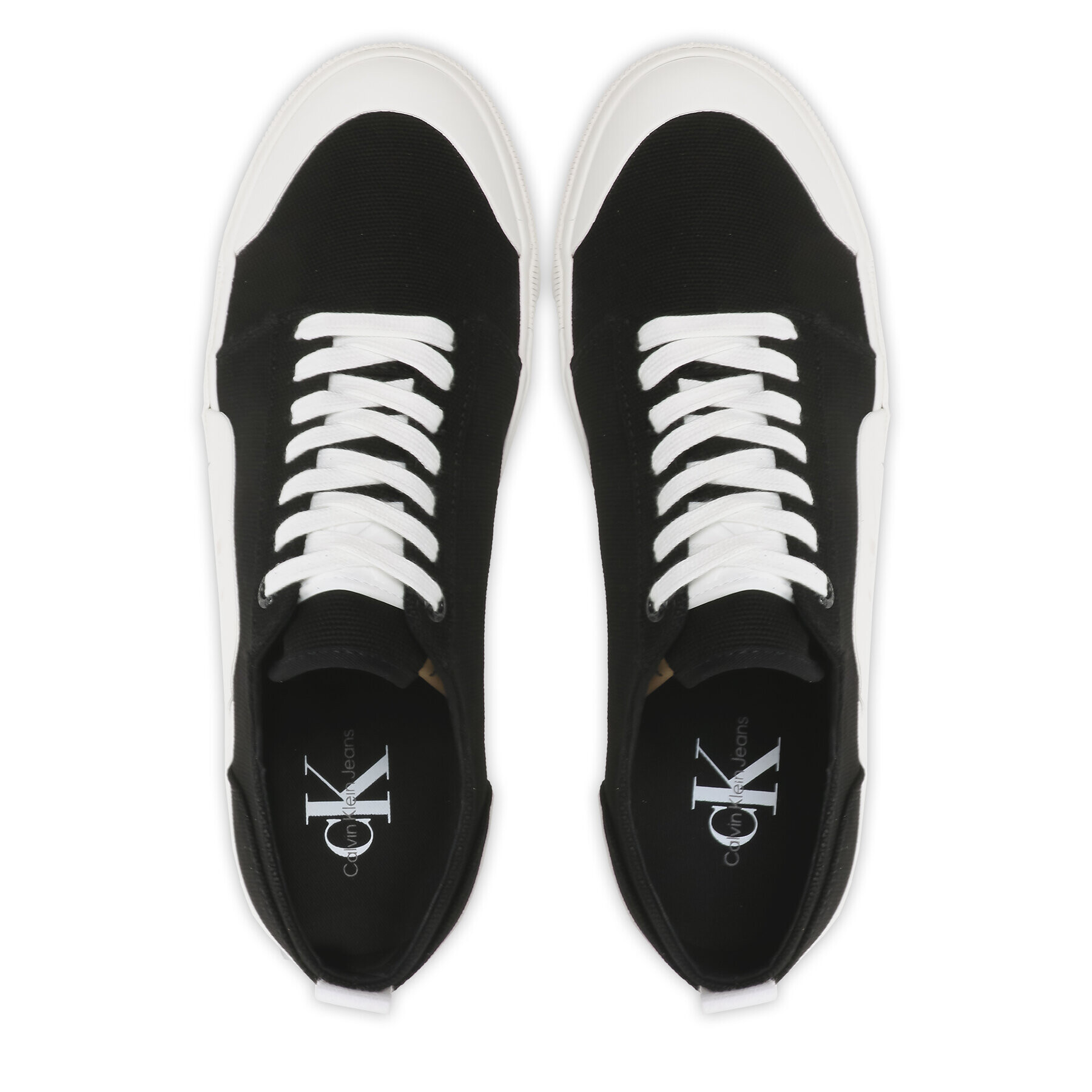 Calvin Klein Jeans Modne superge Skater Vulc Low Laceup Badge YM0YM00598 Črna - Pepit.si