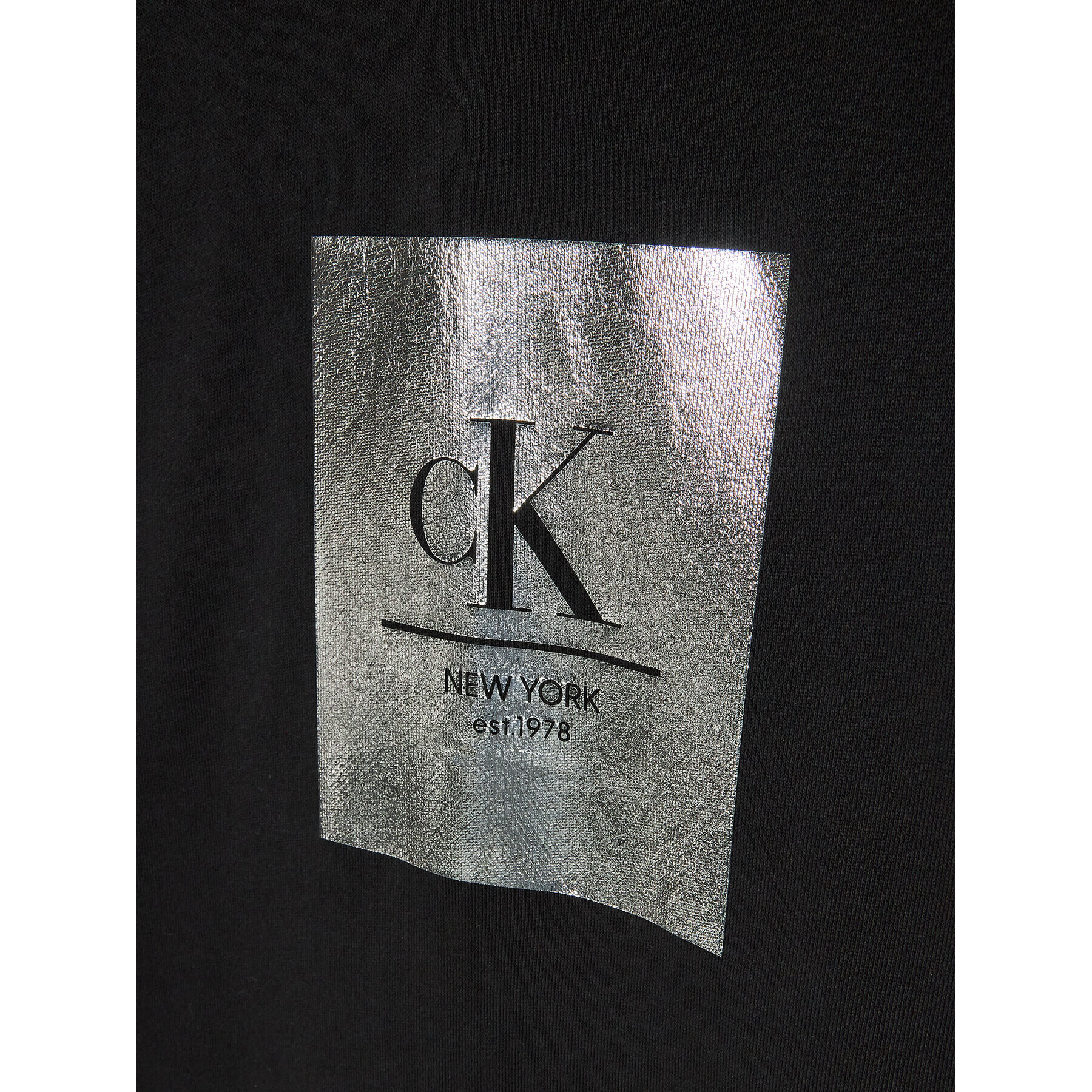 Calvin Klein Jeans Pletena obleka Foil Logo Future IG0IG01673 Črna Relaxed Fit - Pepit.si