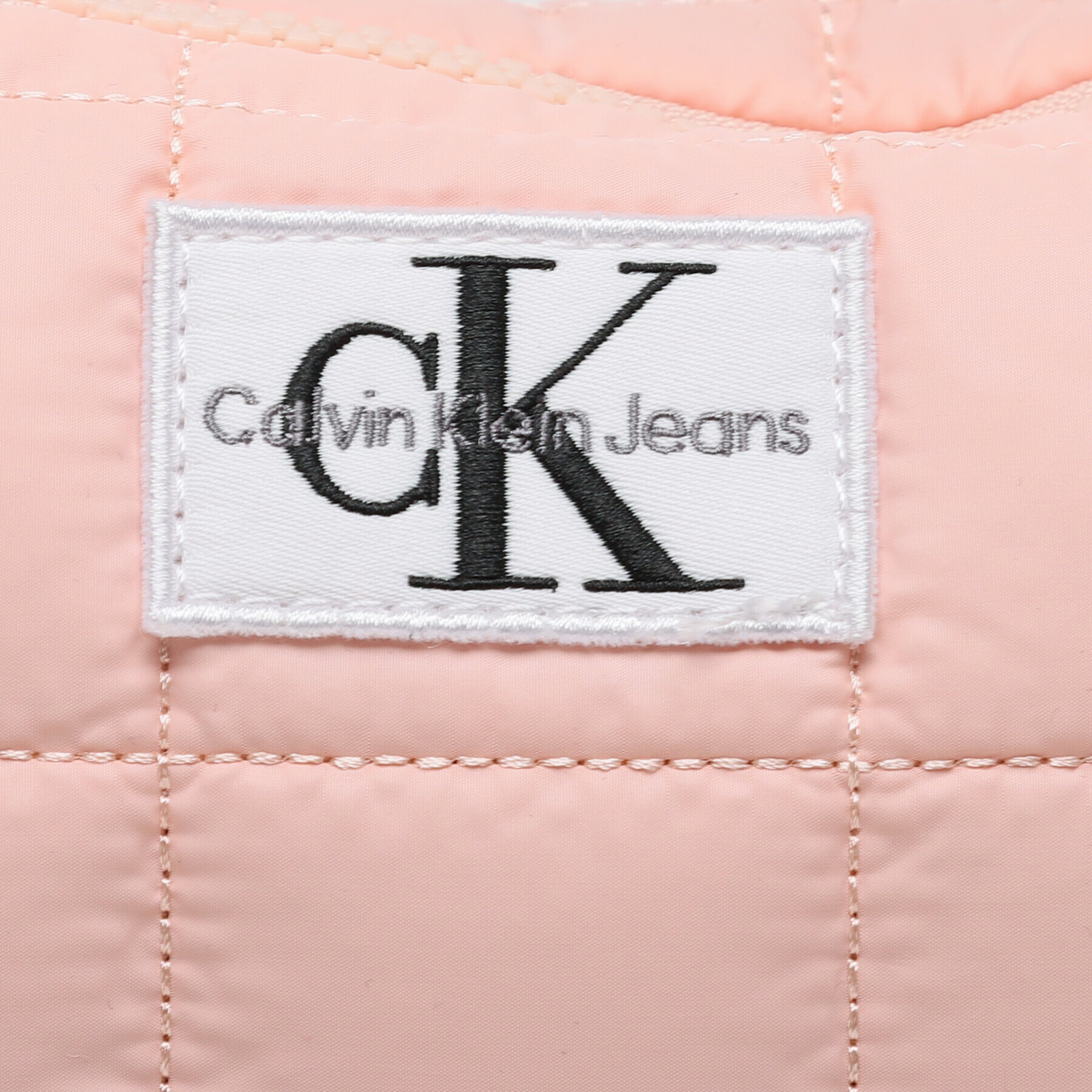 Calvin Klein Jeans Ročna torba Quilted Shoulder Bag IU0IU00447 Roza - Pepit.si