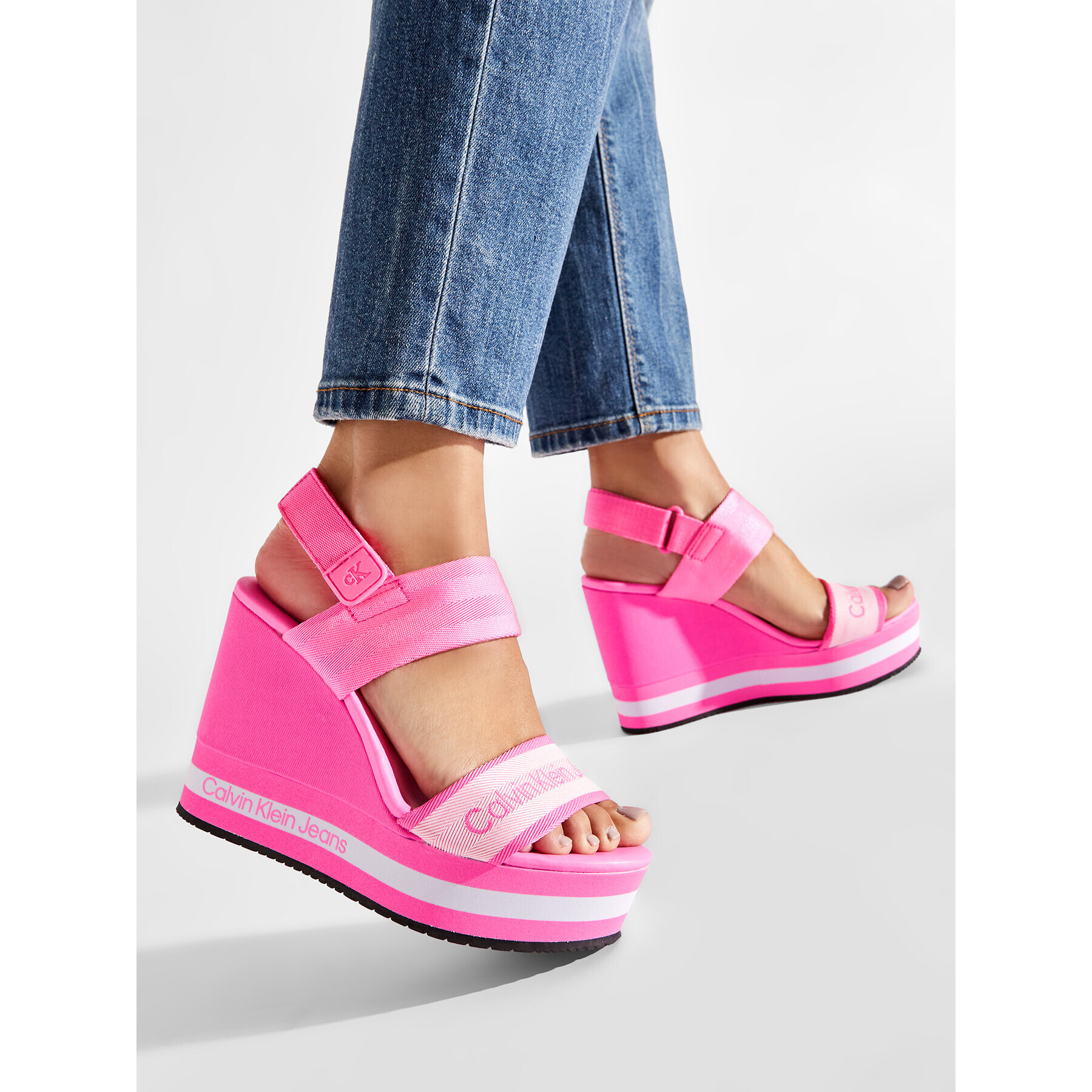 Calvin Klein Jeans Sandali Wedge Sandal YW0YW00669 Roza - Pepit.si