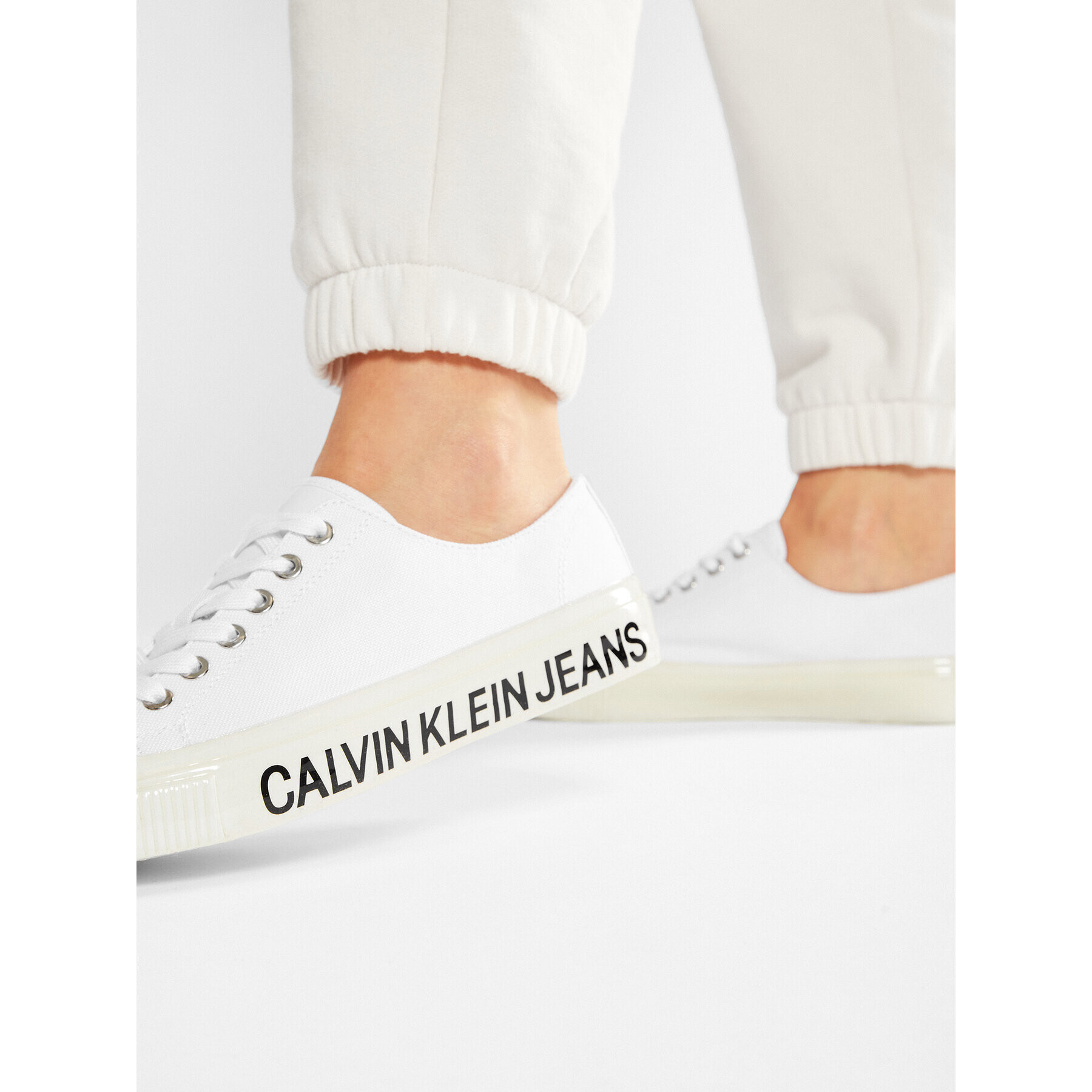 Calvin Klein Jeans Tenis superge Destinee B4R0807 Bela - Pepit.si