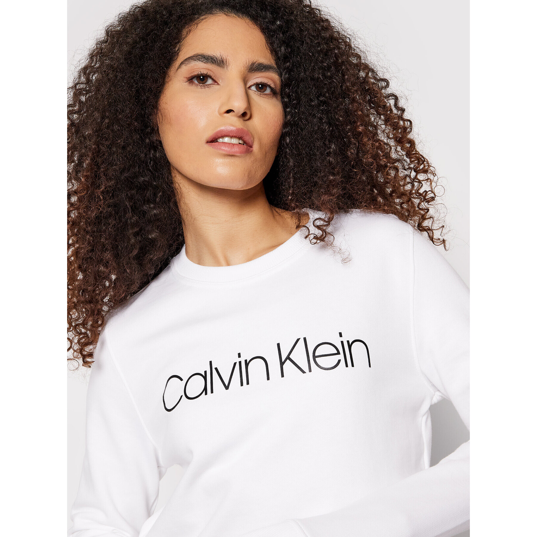 Calvin Klein Jopa Core Logo K20K202157 Bela Regular Fit - Pepit.si