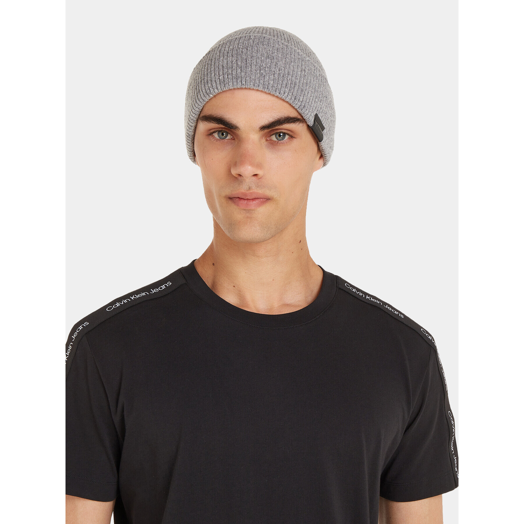 Calvin Klein Kapa Leather Patch Docker Beanie K50K510978 Siva - Pepit.si