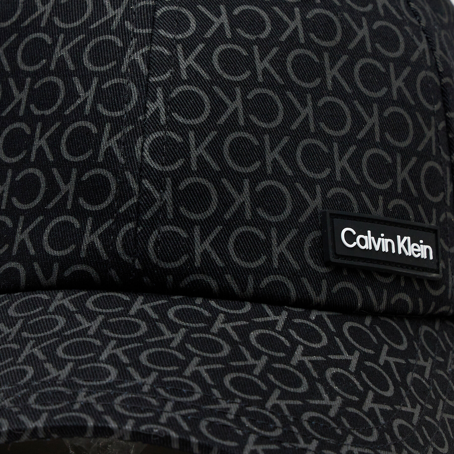 Calvin Klein Kapa s šiltom Essential K50K510485 Črna - Pepit.si