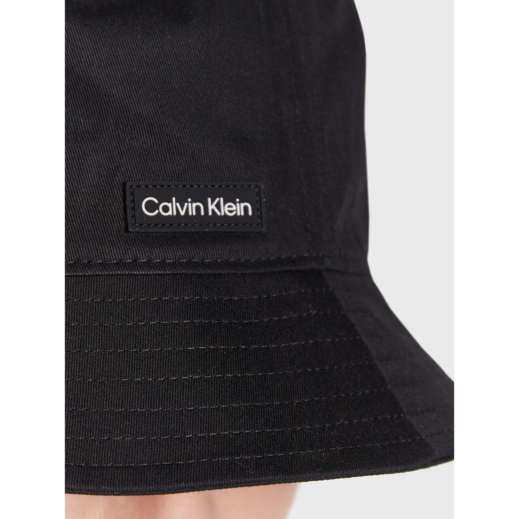 Calvin Klein Klobuček K50K510486 Črna - Pepit.si