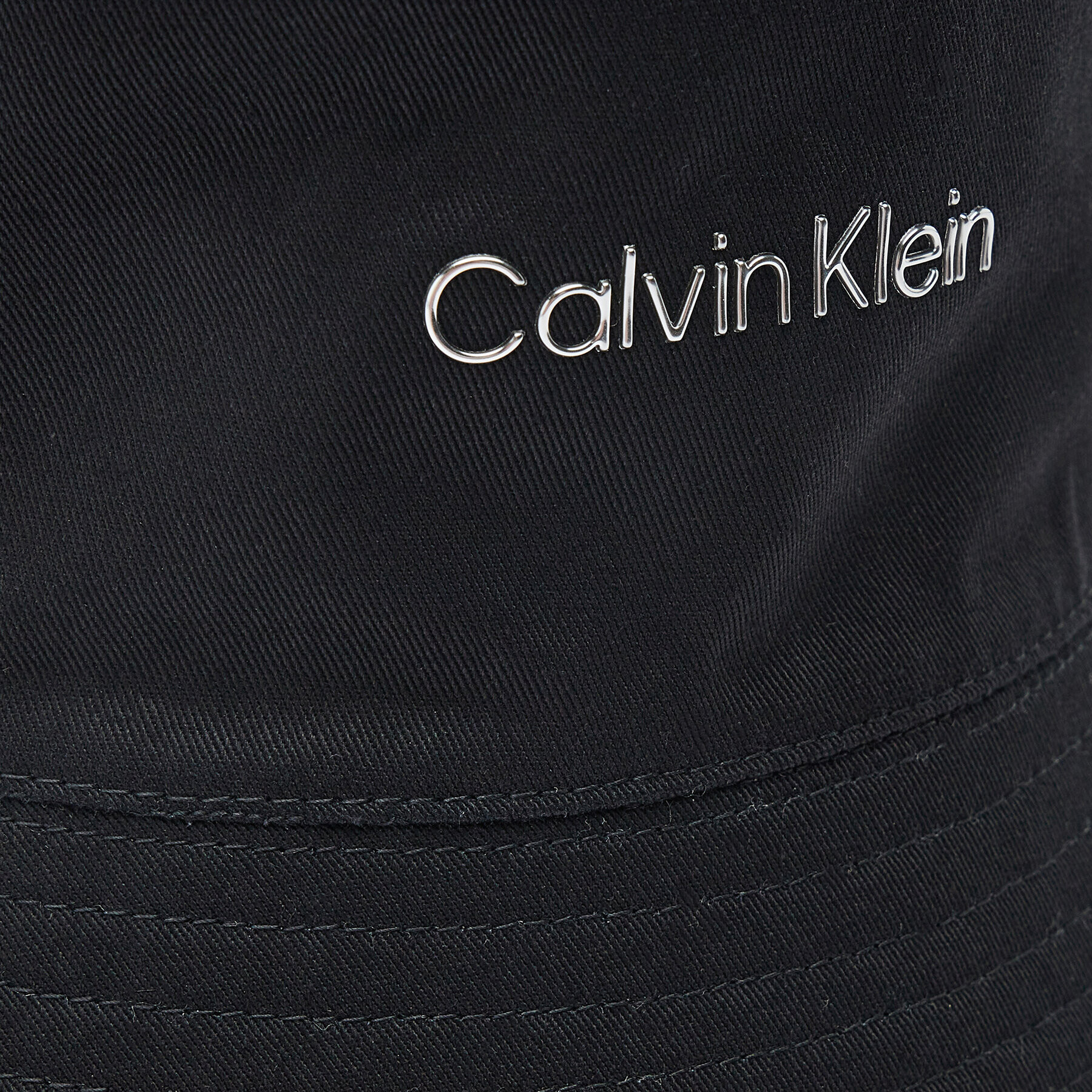 Calvin Klein Klobuk K60K609988_1 Bela - Pepit.si