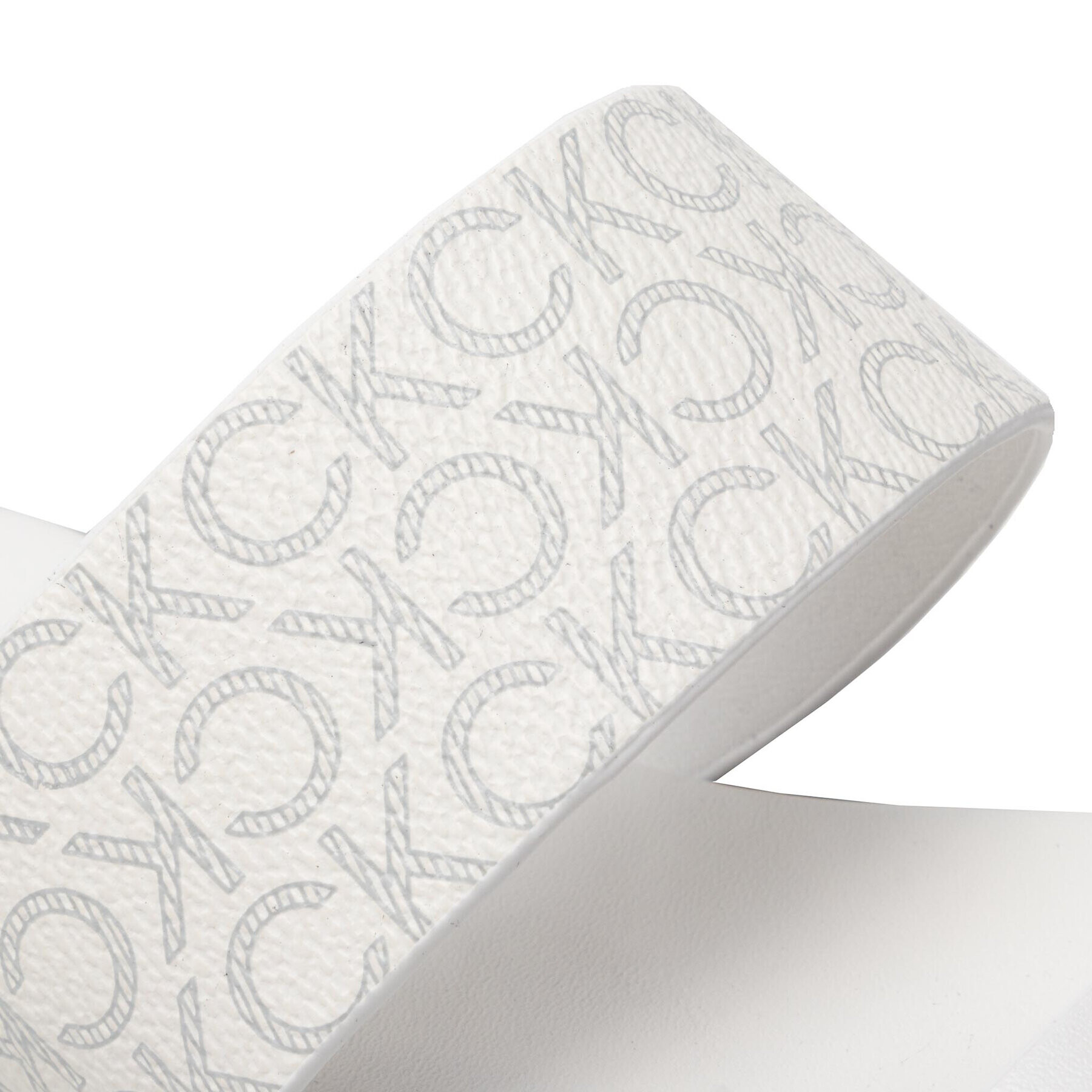 Calvin Klein Natikači Almond Flat 2Bar Slide HW0HW01134 Bela - Pepit.si