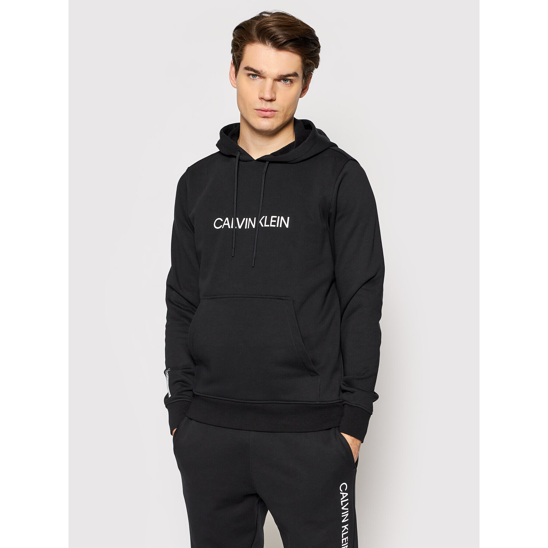 Calvin Klein Performance Jopa 00GMF1W304 Črna Regular Fit - Pepit.si