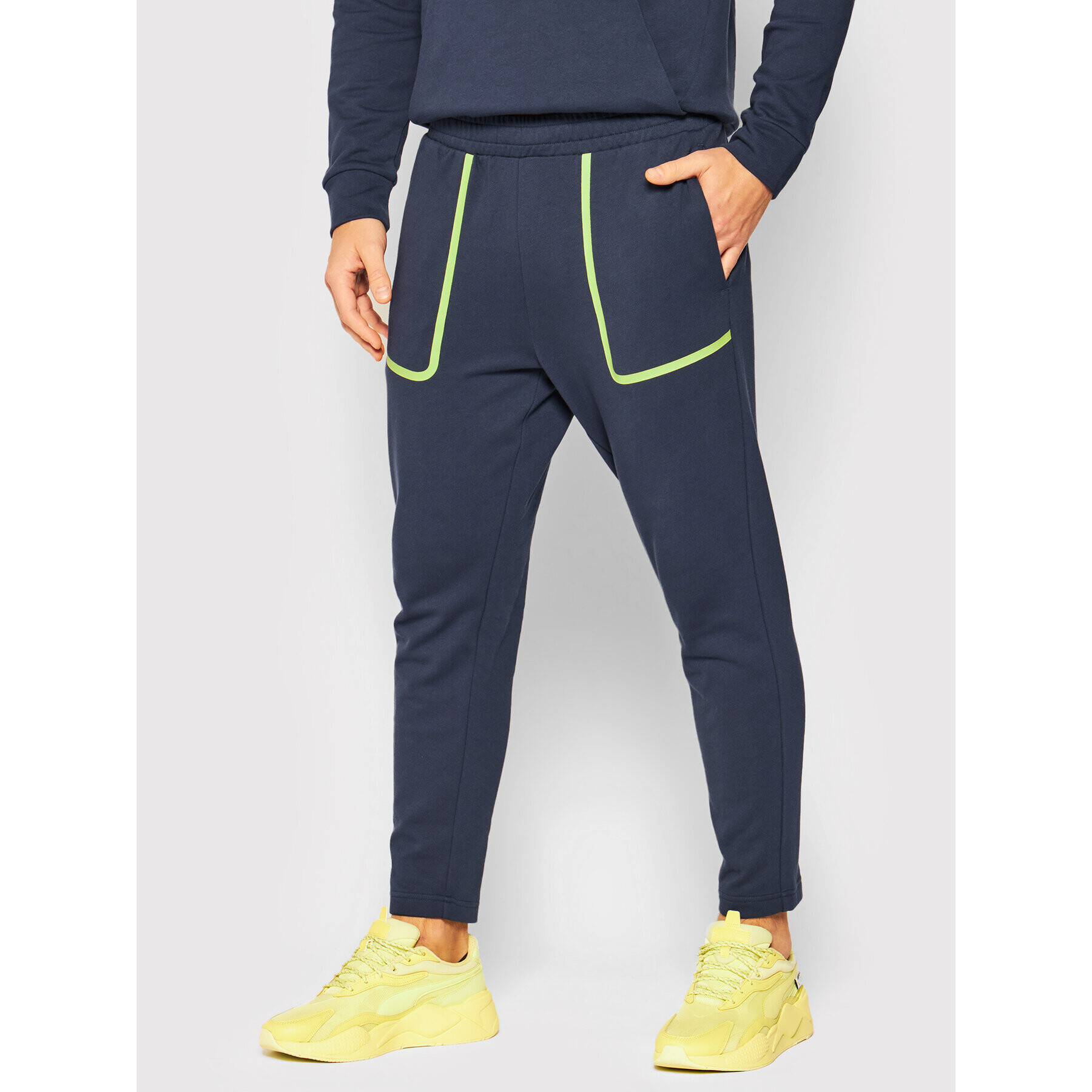 Calvin Klein Performance Spodnji del trenirke 00GMF0P727 Mornarsko modra Regular Fit - Pepit.si