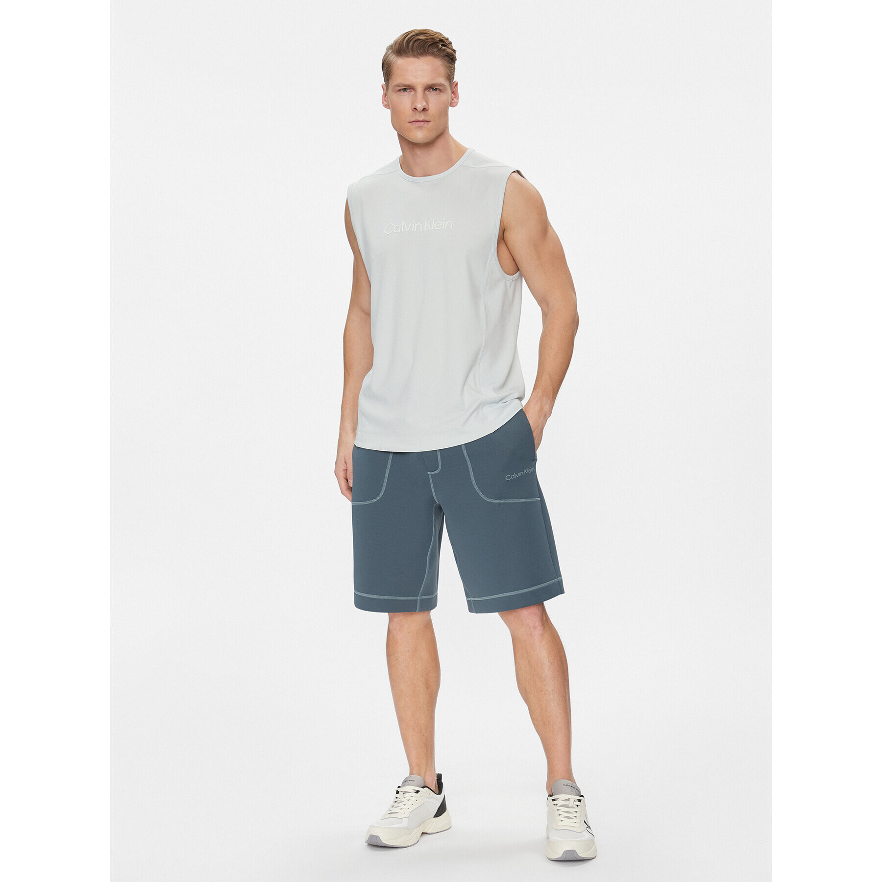 Calvin Klein Performance Športne kratke hlače 00GMF3S819 Siva Regular Fit - Pepit.si