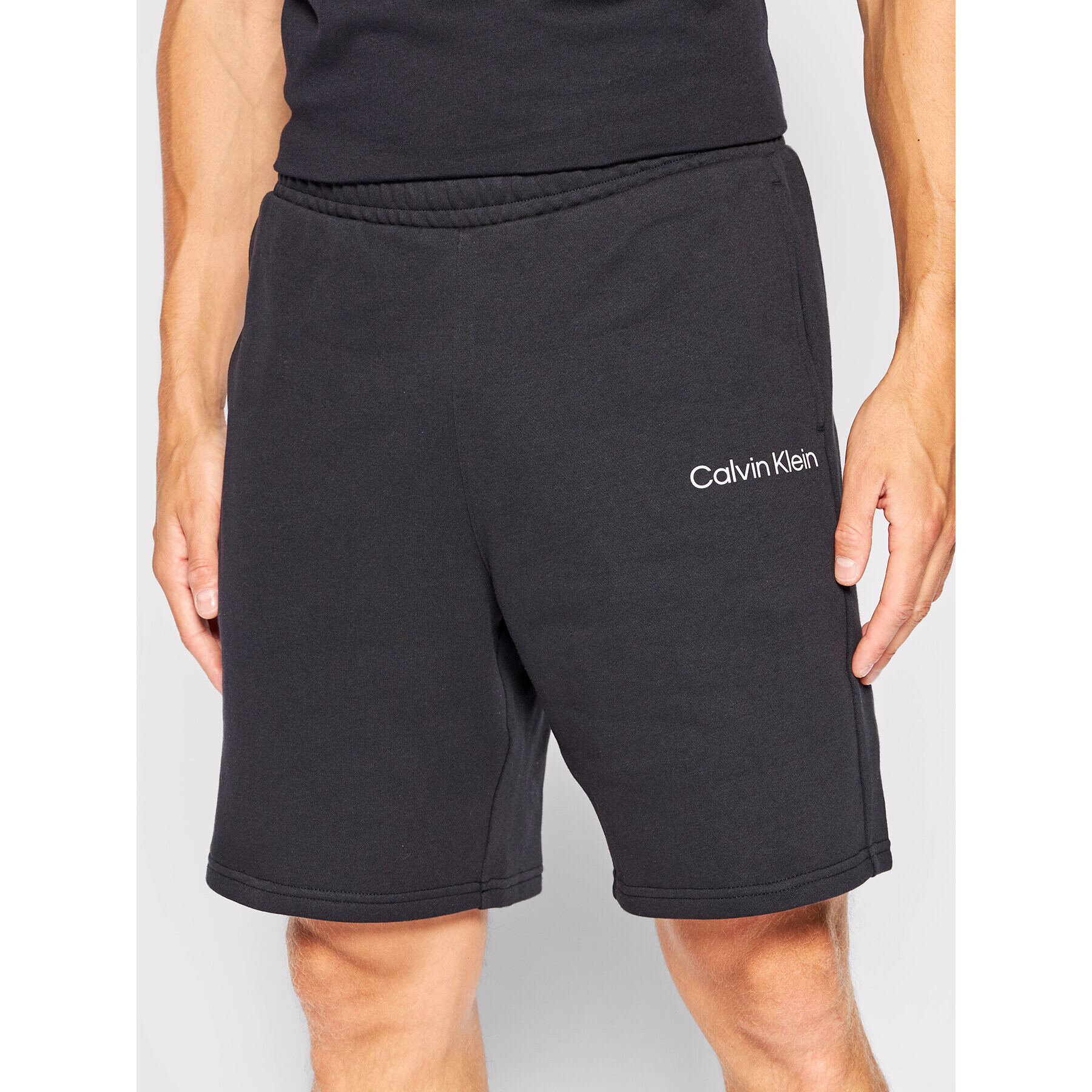 Calvin Klein Performance Športne kratke hlače 00GMS2S804 Črna Regular Fit - Pepit.si