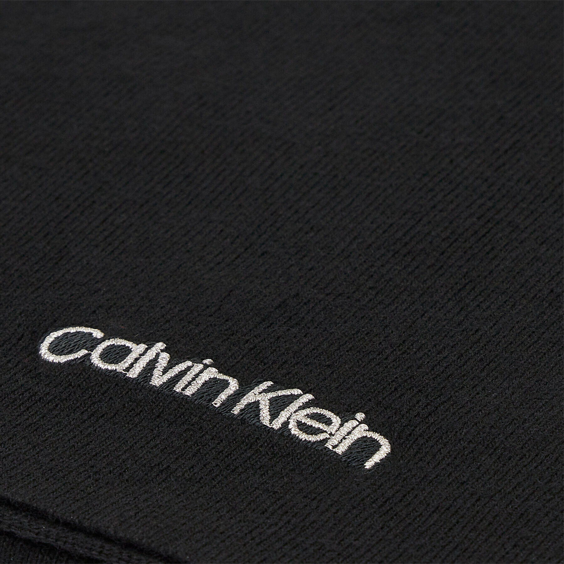 Calvin Klein Ruta Essential Knit Scarf 30X180 K60K608485 Črna - Pepit.si