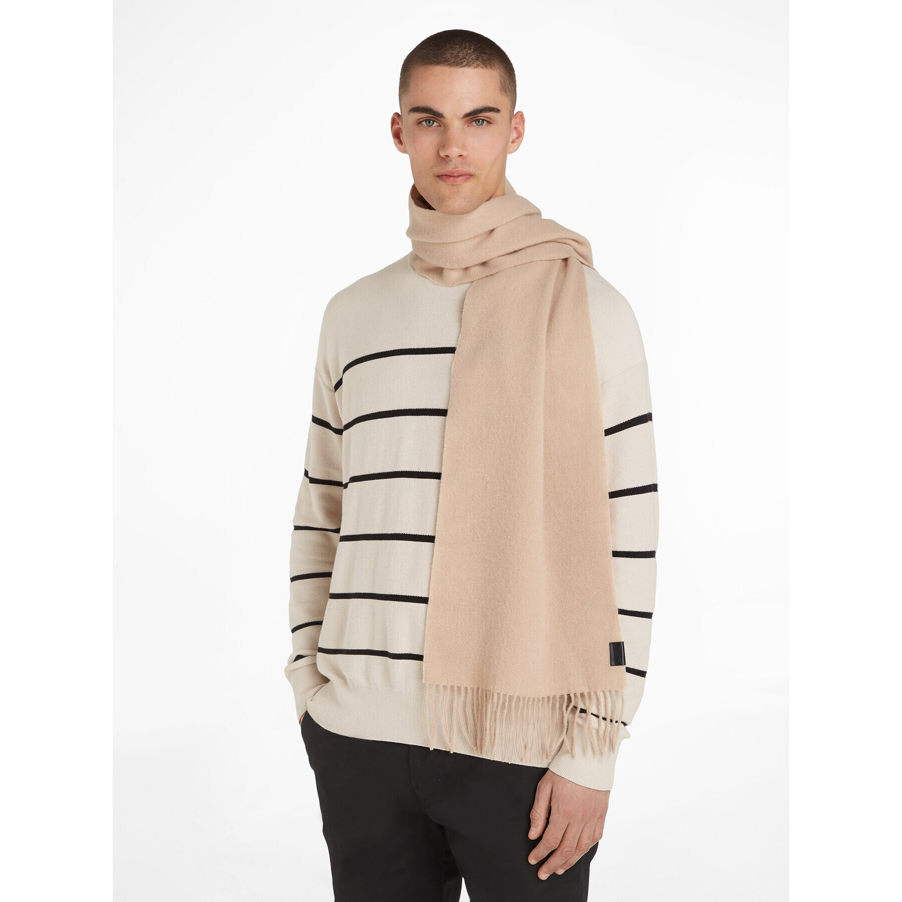 Calvin Klein Šal Classic Wool Woven Scarf K50K511008 Bež - Pepit.si