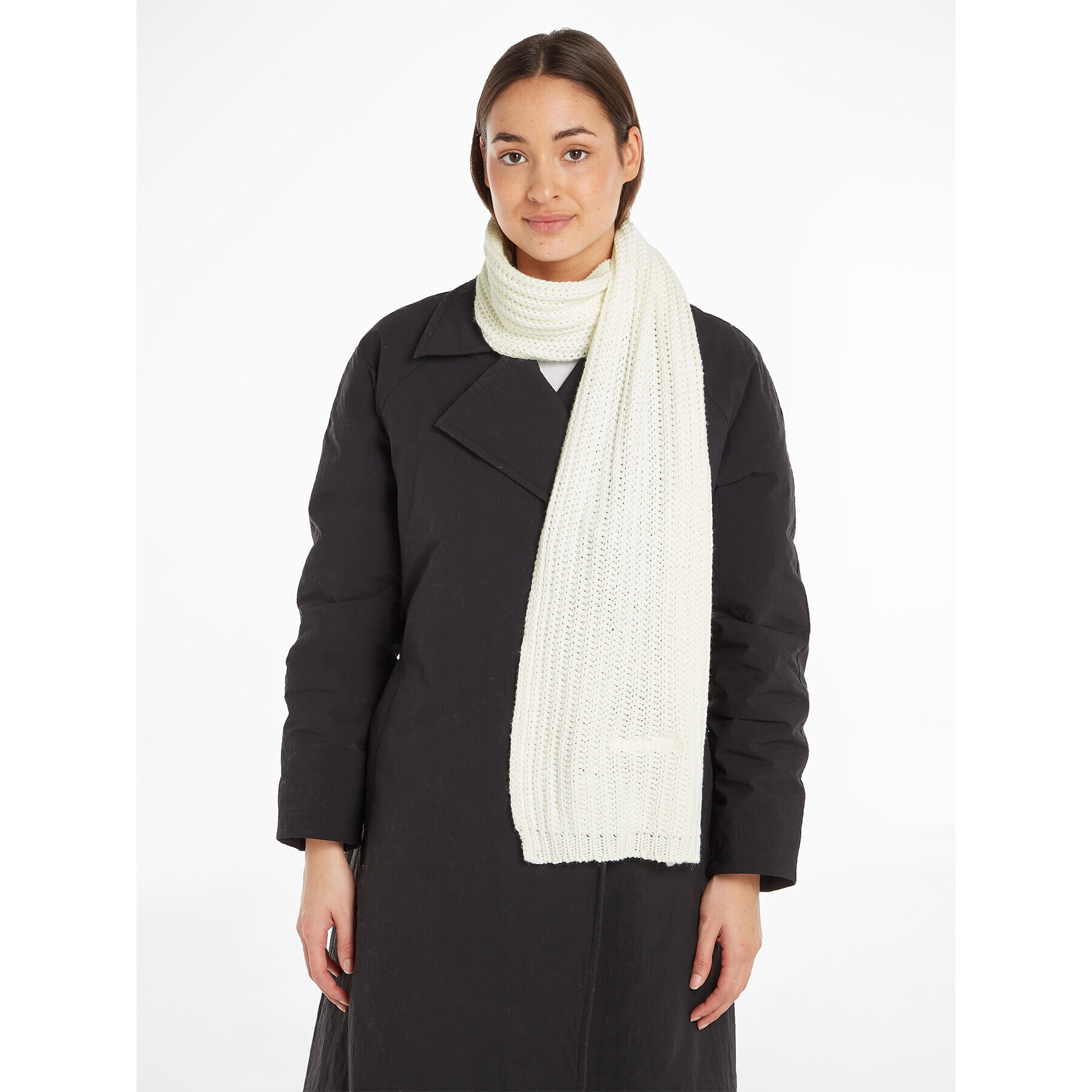 Calvin Klein Šal Oversized Knit Scarf 30X180 K60K608496 Écru - Pepit.si