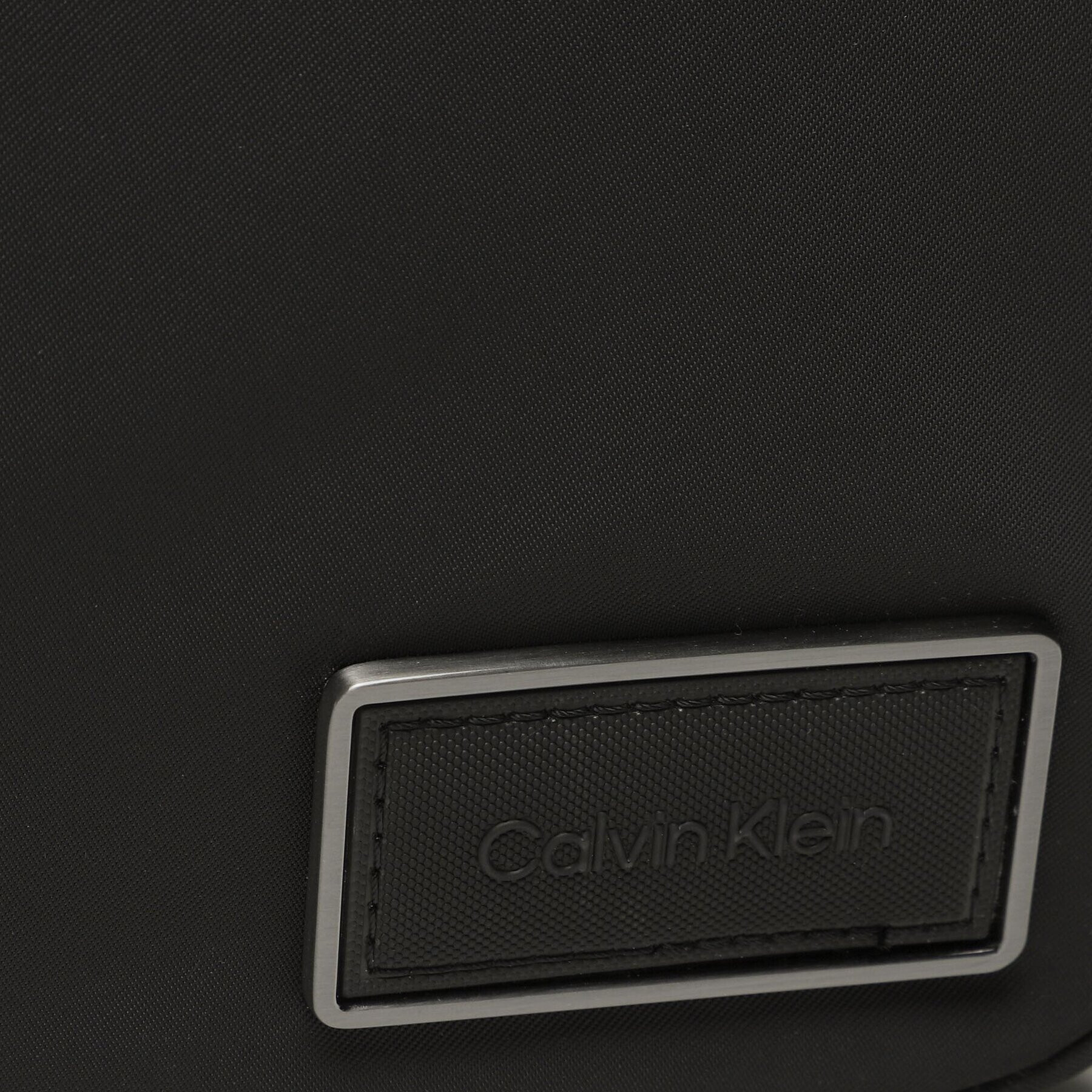 Calvin Klein Torba za prenosnik K50K510278 Črna - Pepit.si