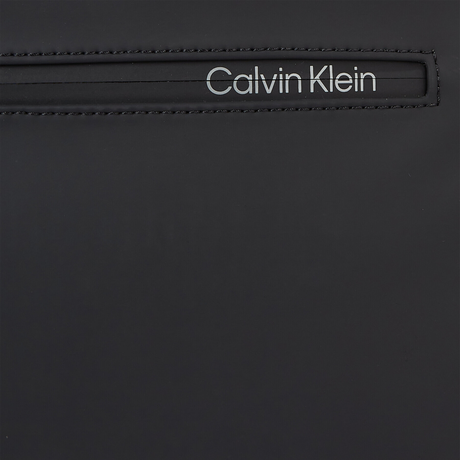 Calvin Klein Torba za prenosnik Rubberized Slim Conv Laptop Bag K50K510796 Črna - Pepit.si