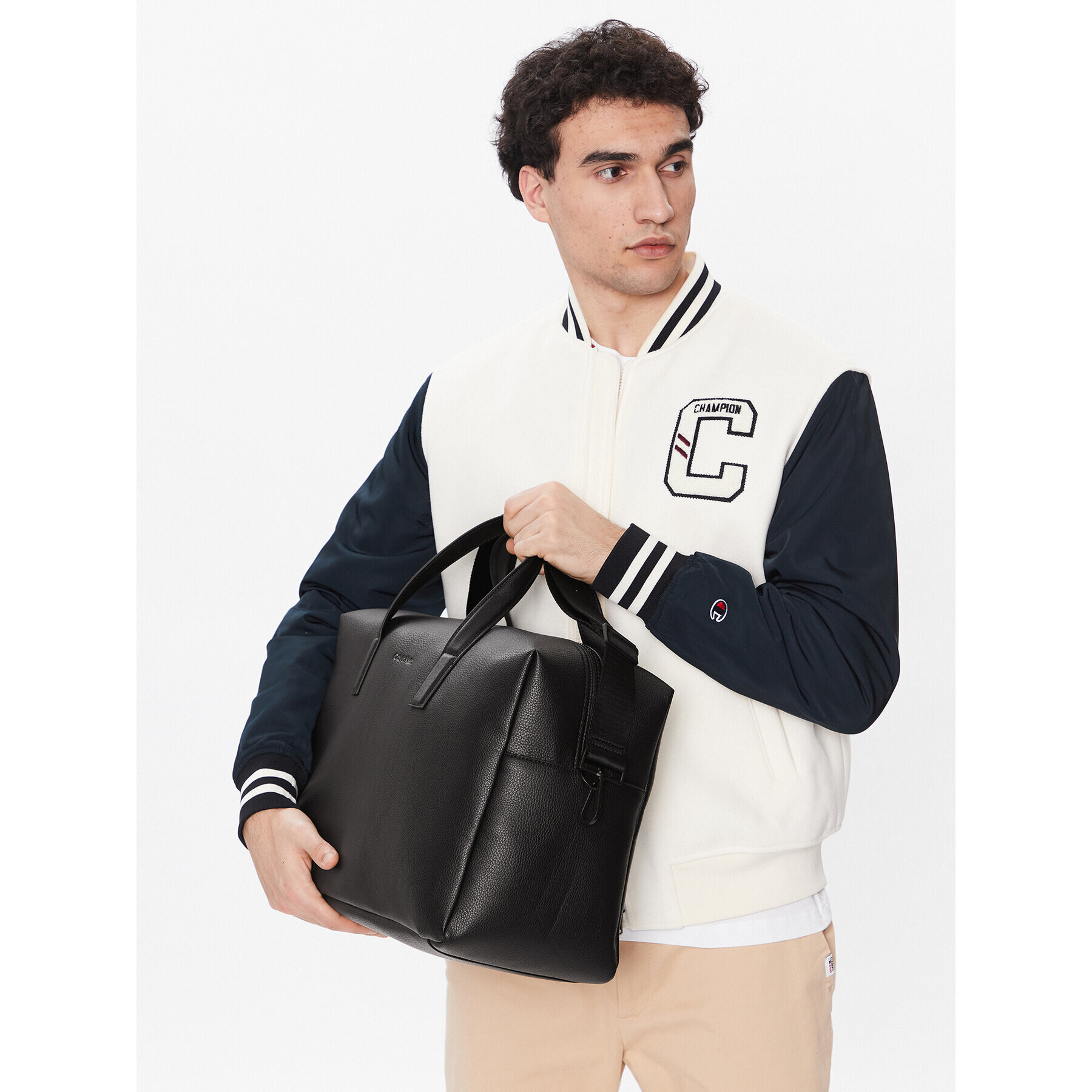 Calvin Klein Torbica Ck Must Weekender K50K509098 Črna - Pepit.si