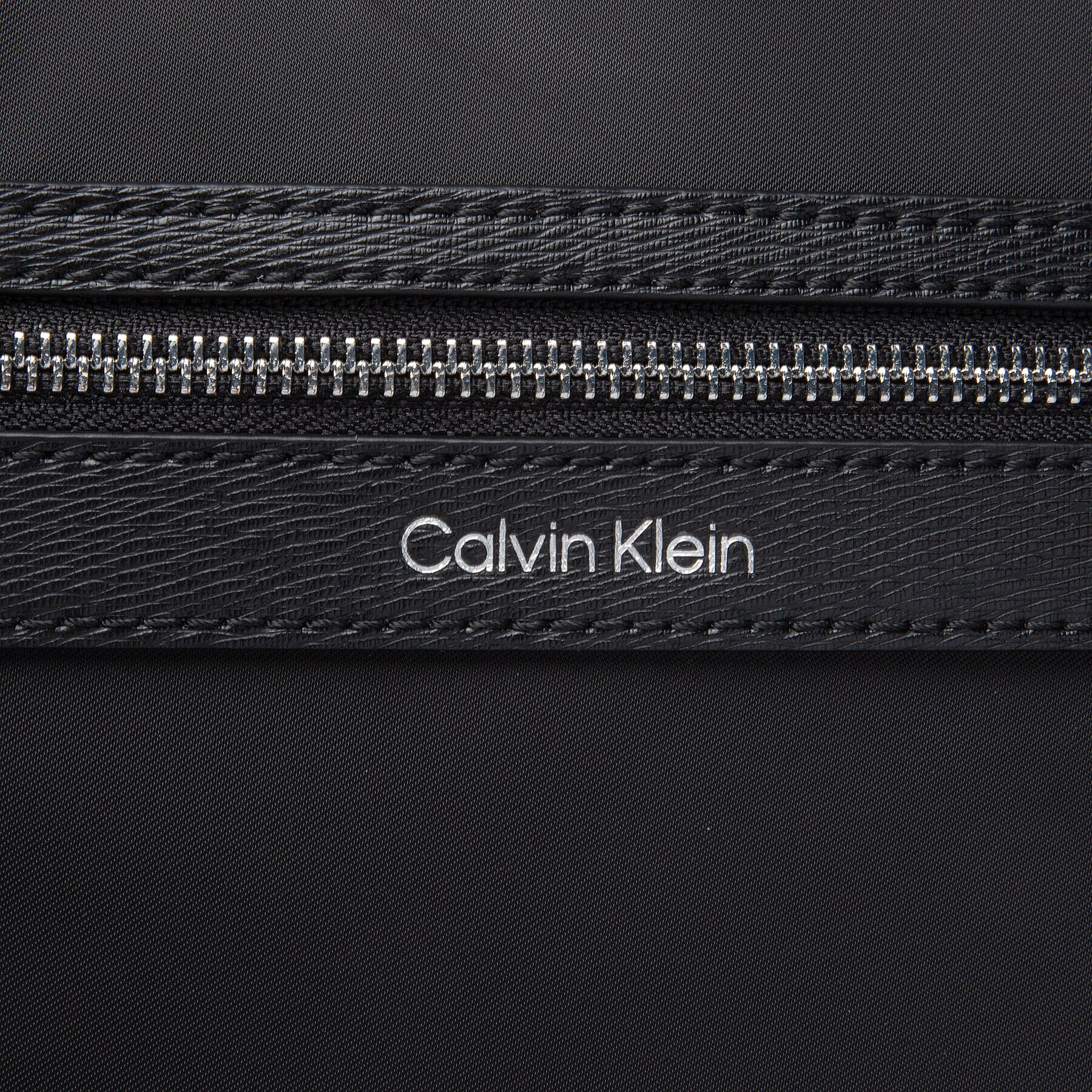 Calvin Klein Torbica Classic Repreve Weekender L K50K508764 Črna - Pepit.si