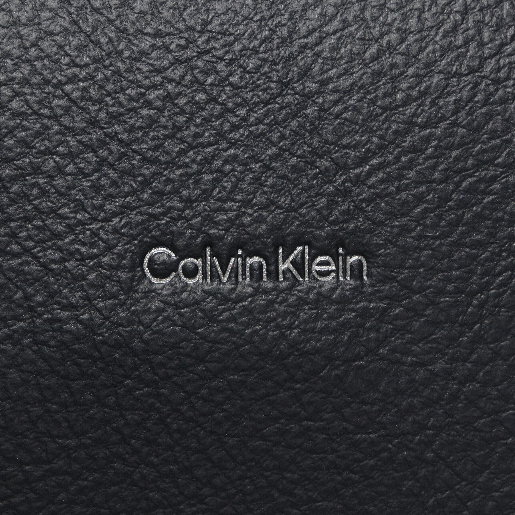 Calvin Klein Torbica Warmth Weekender Buf K50K507611 Črna - Pepit.si