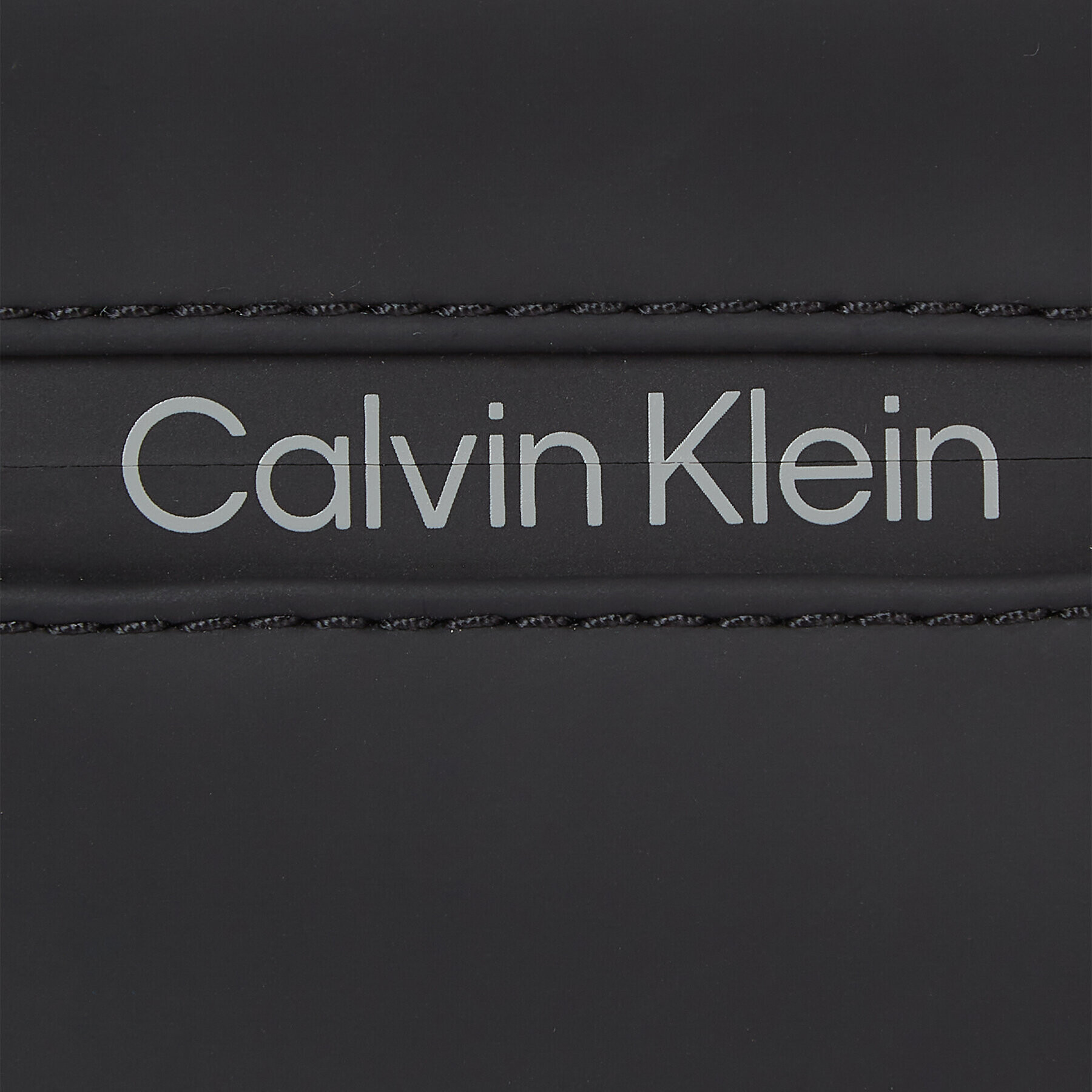 Calvin Klein Torbica za okrog pasu Rubberized Conv Flatpack S K50K510795 Črna - Pepit.si