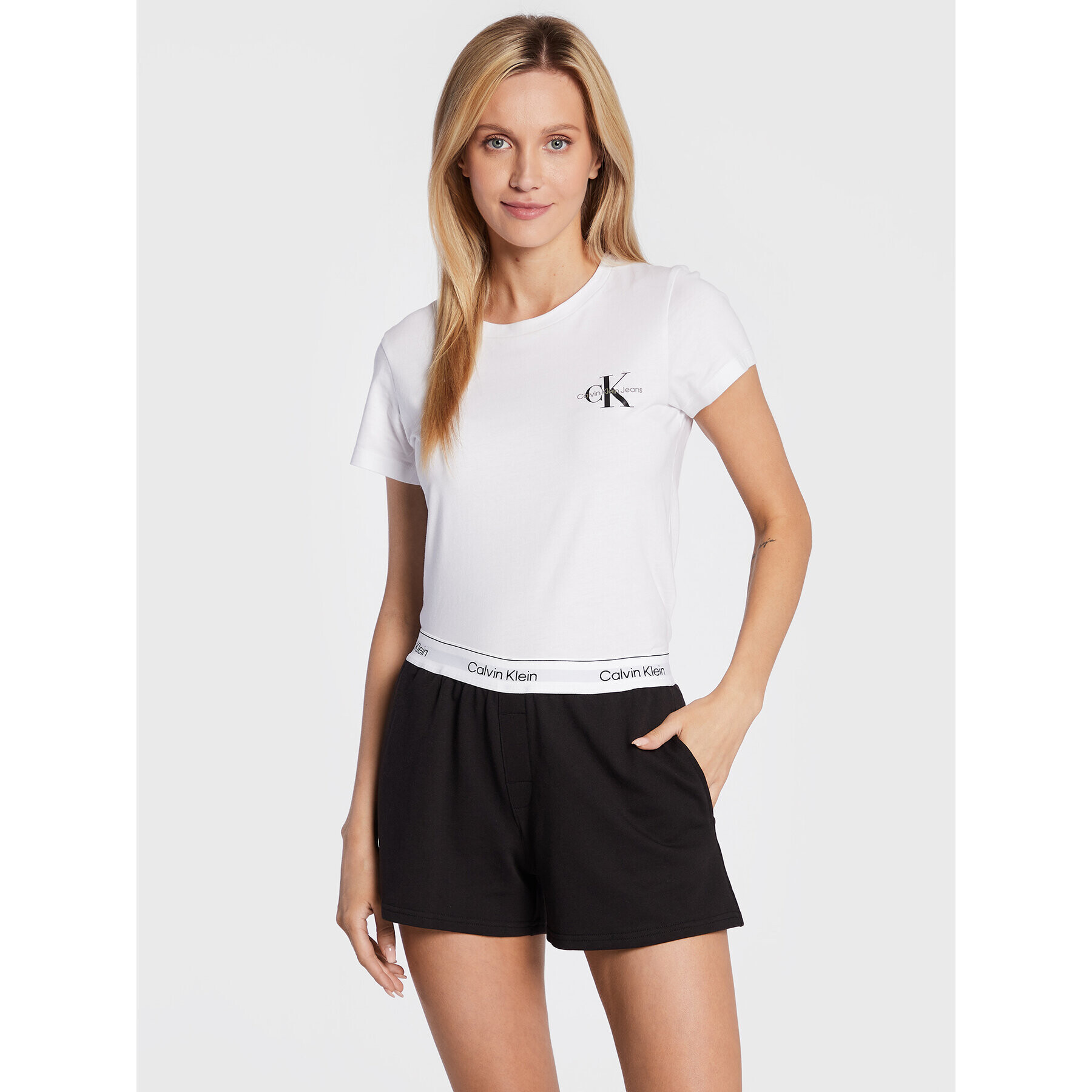 Calvin Klein Underwear Kratke hlače pižama 000QS6871E Črna Regular Fit - Pepit.si