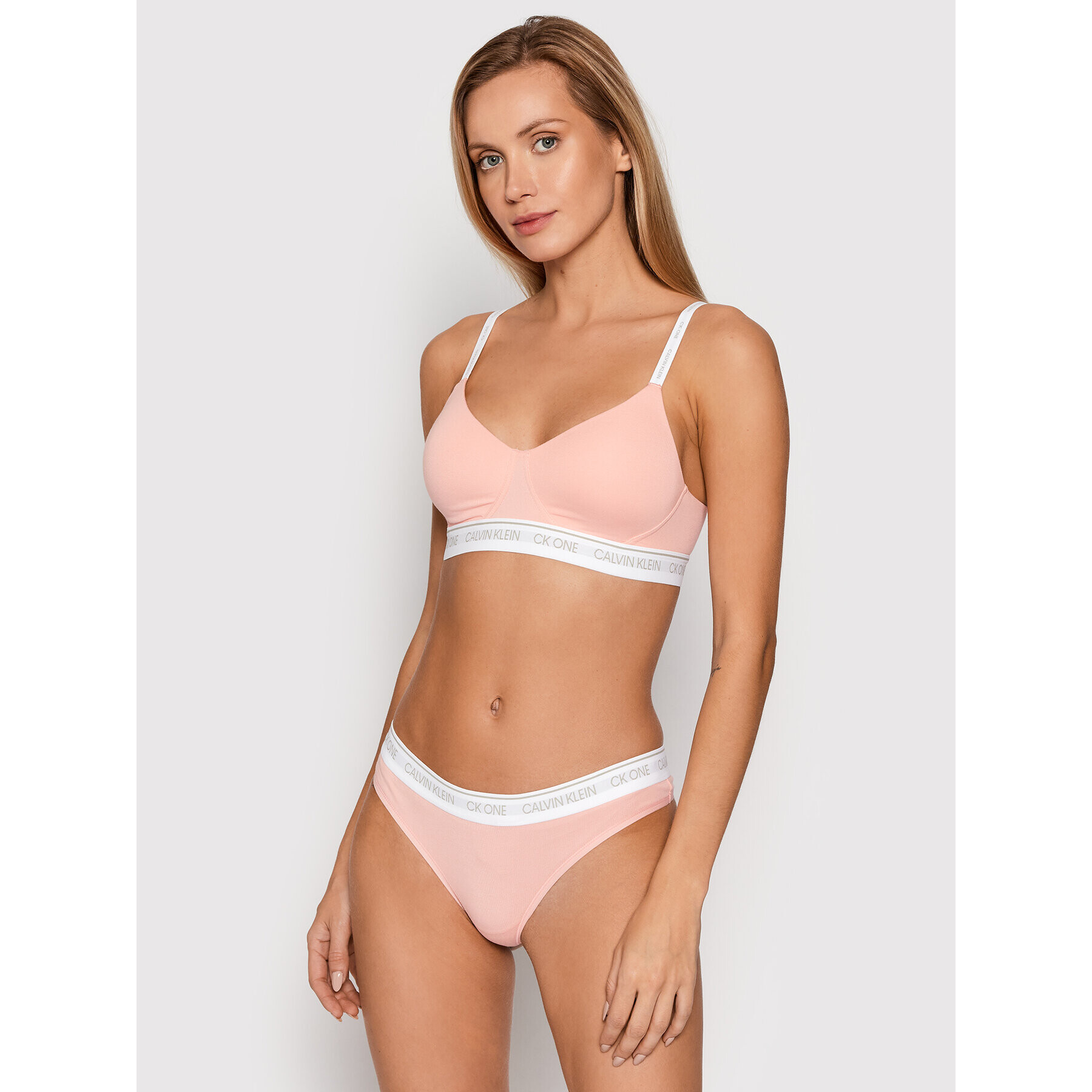 Calvin Klein Underwear Nedrček brez kosti 000QF6094E Roza - Pepit.si